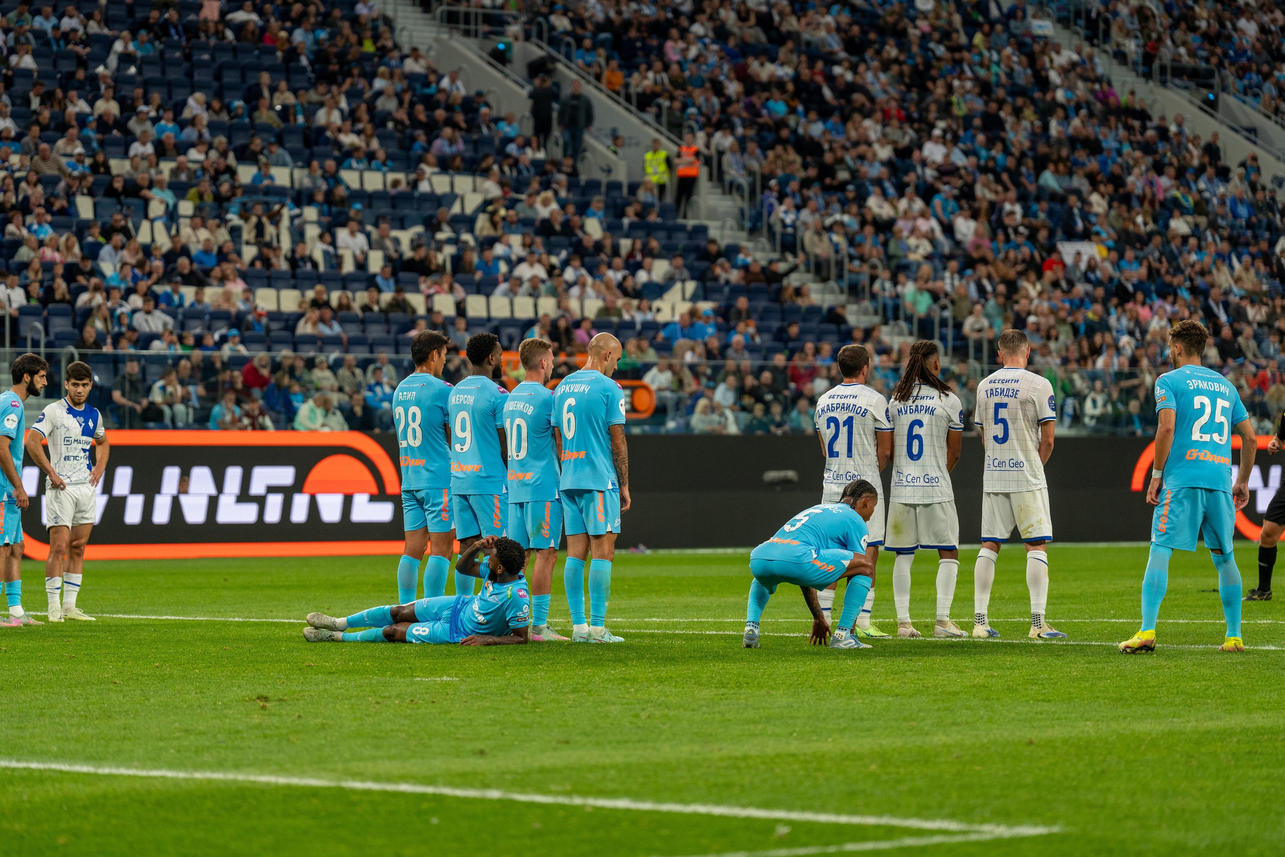 Игровой момент матча Зенит–Динамо на Газпром Арене, спортивный фотограф Санкт-Петербург