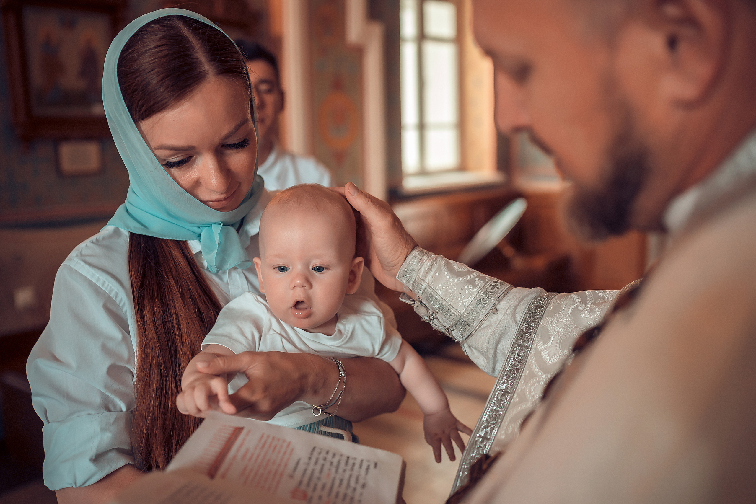 Таинство Крещения Лавра Храм Иоанна Предтечи. Фотограф на Крещение и Венчание в Красноярске Рамазанова Юлия