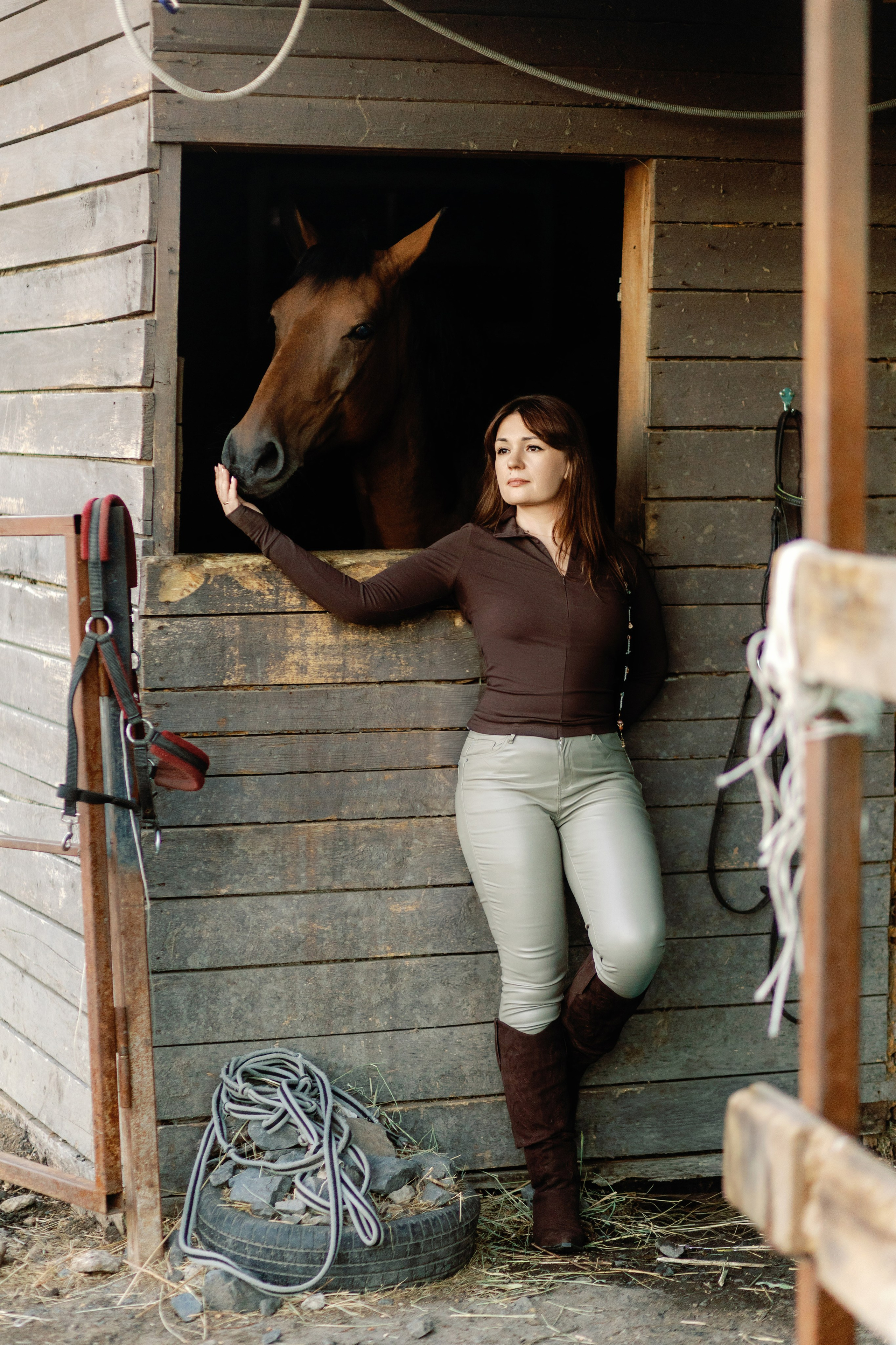Женская фотосессия на лошади в городе Ростове-на-Дону