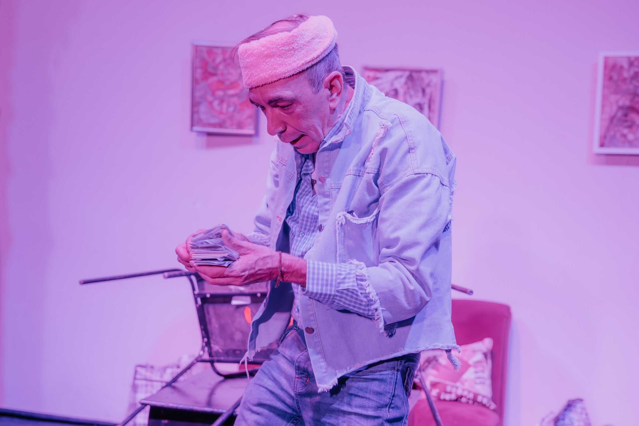 Дом актера «Денег много не бывает». Фотограф Марк Файзулин