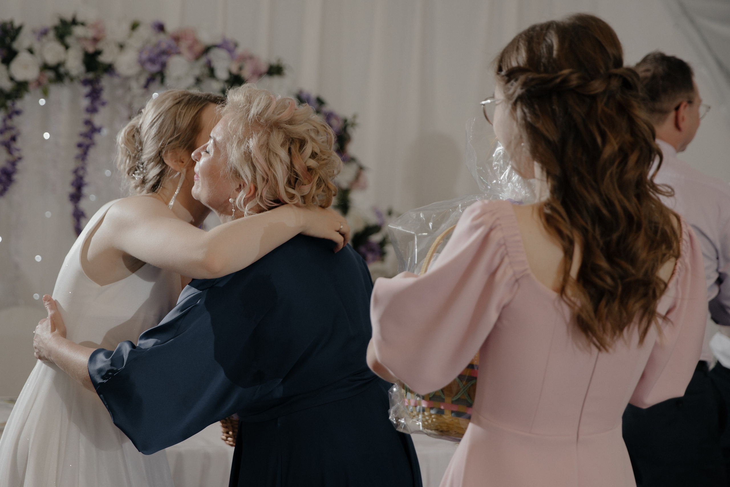 04.08.2024. RETOUCH-HOUSE