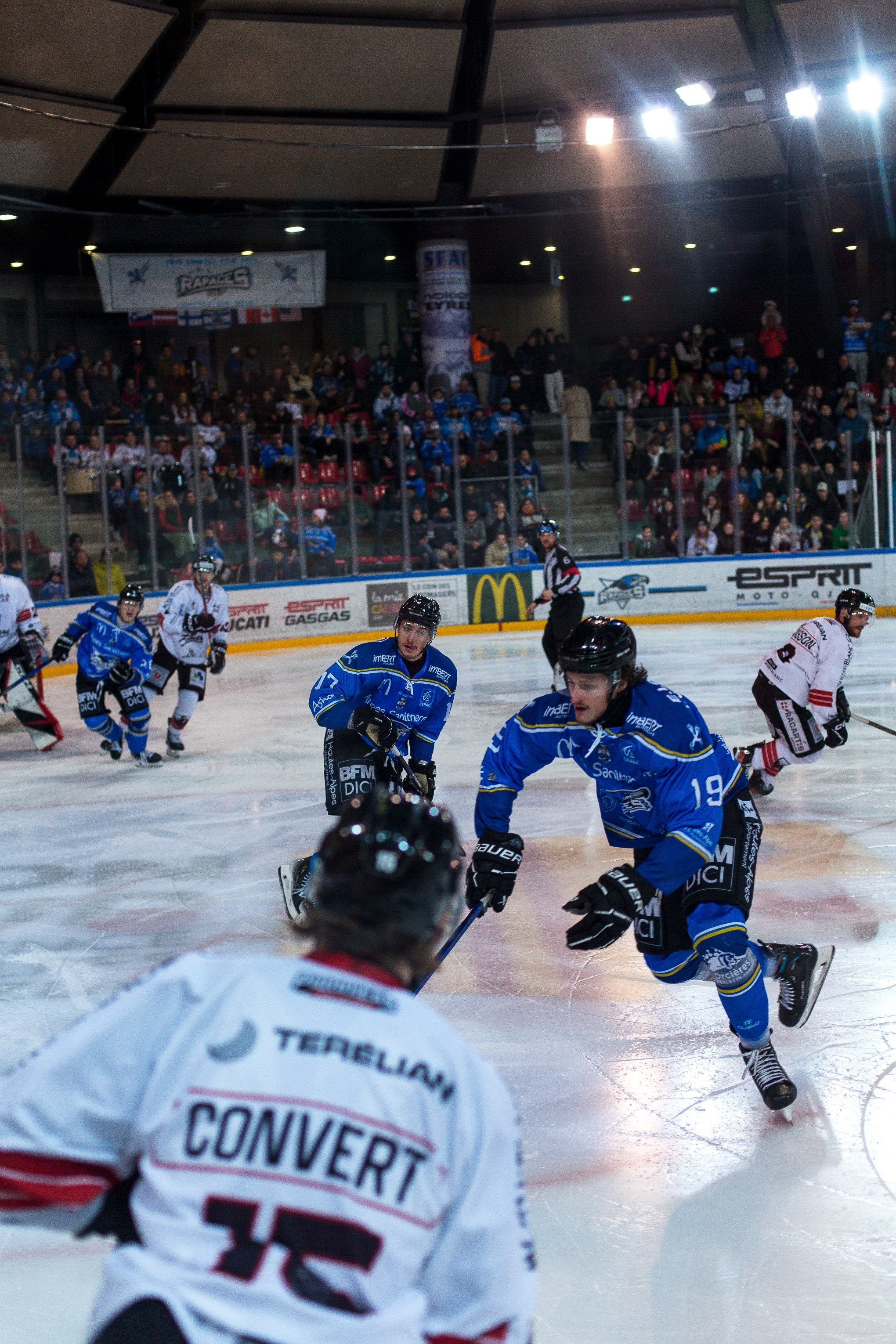 Хоккейный матч