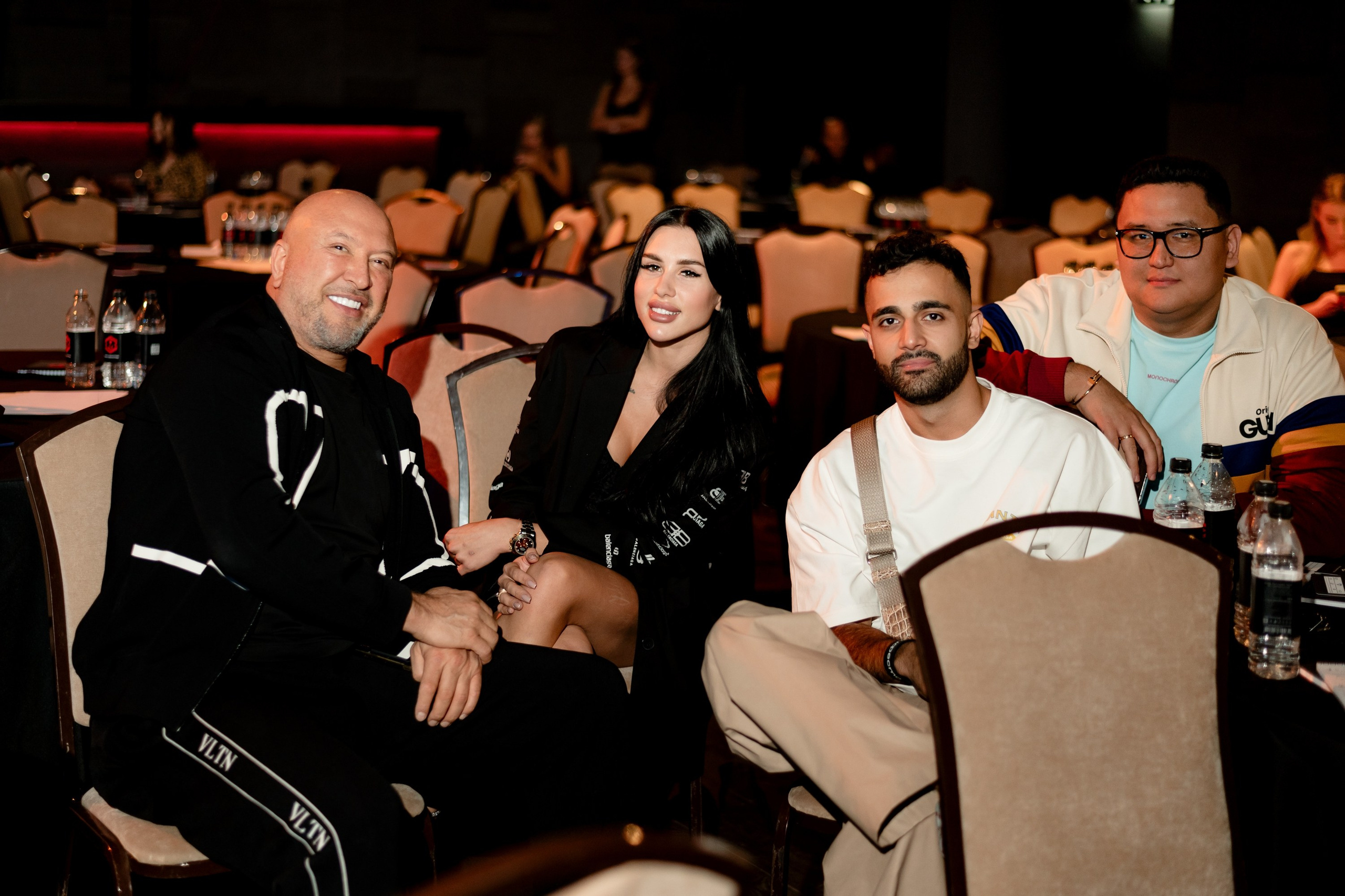 Манифестор. Фотограф в Москве. Антон S