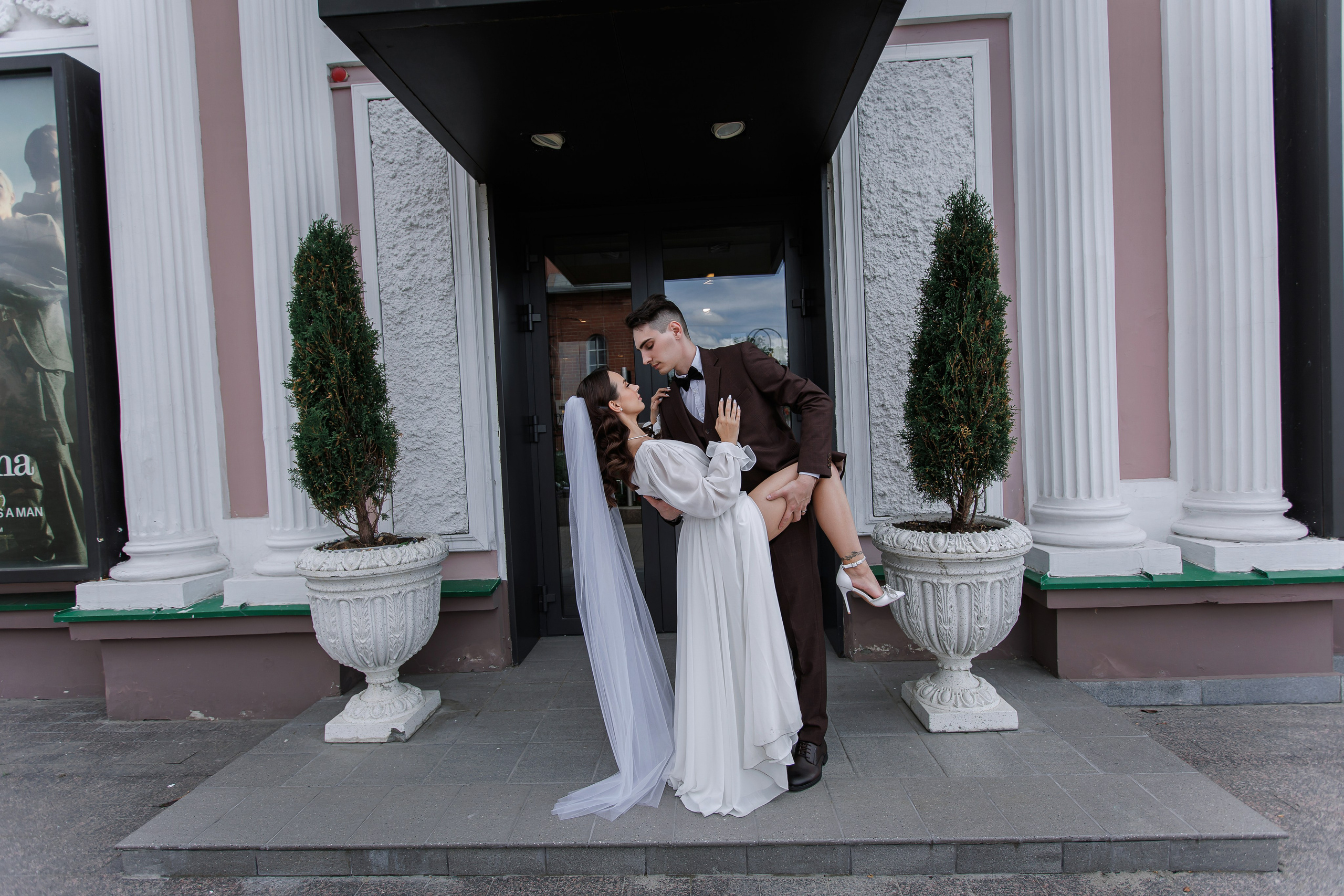 Екатерина и Денис. Свадебный фотограф в Омске Яна Савина