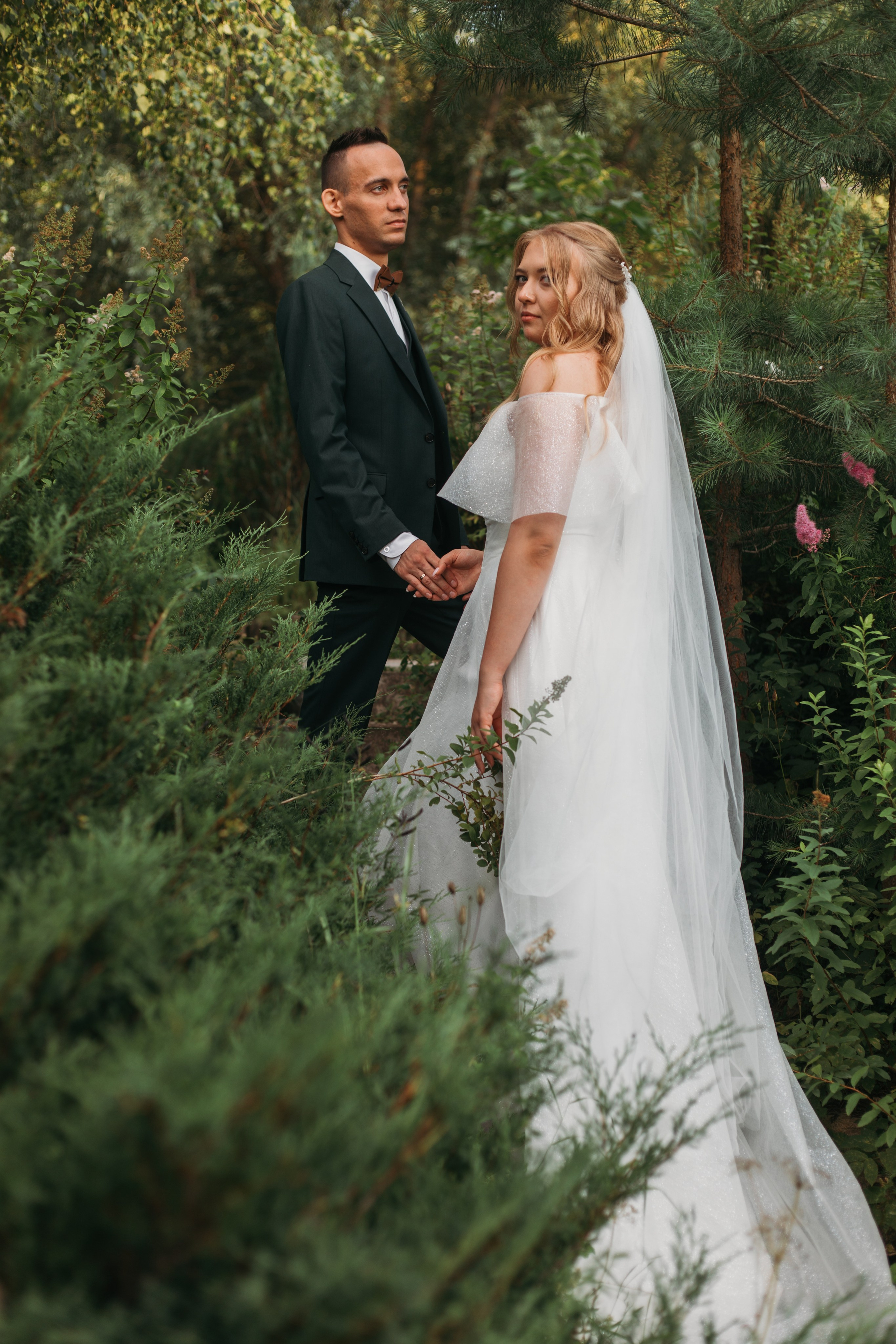 Летняя свадьба за городом. Свадебный фотограф в Москве Аля Загирова