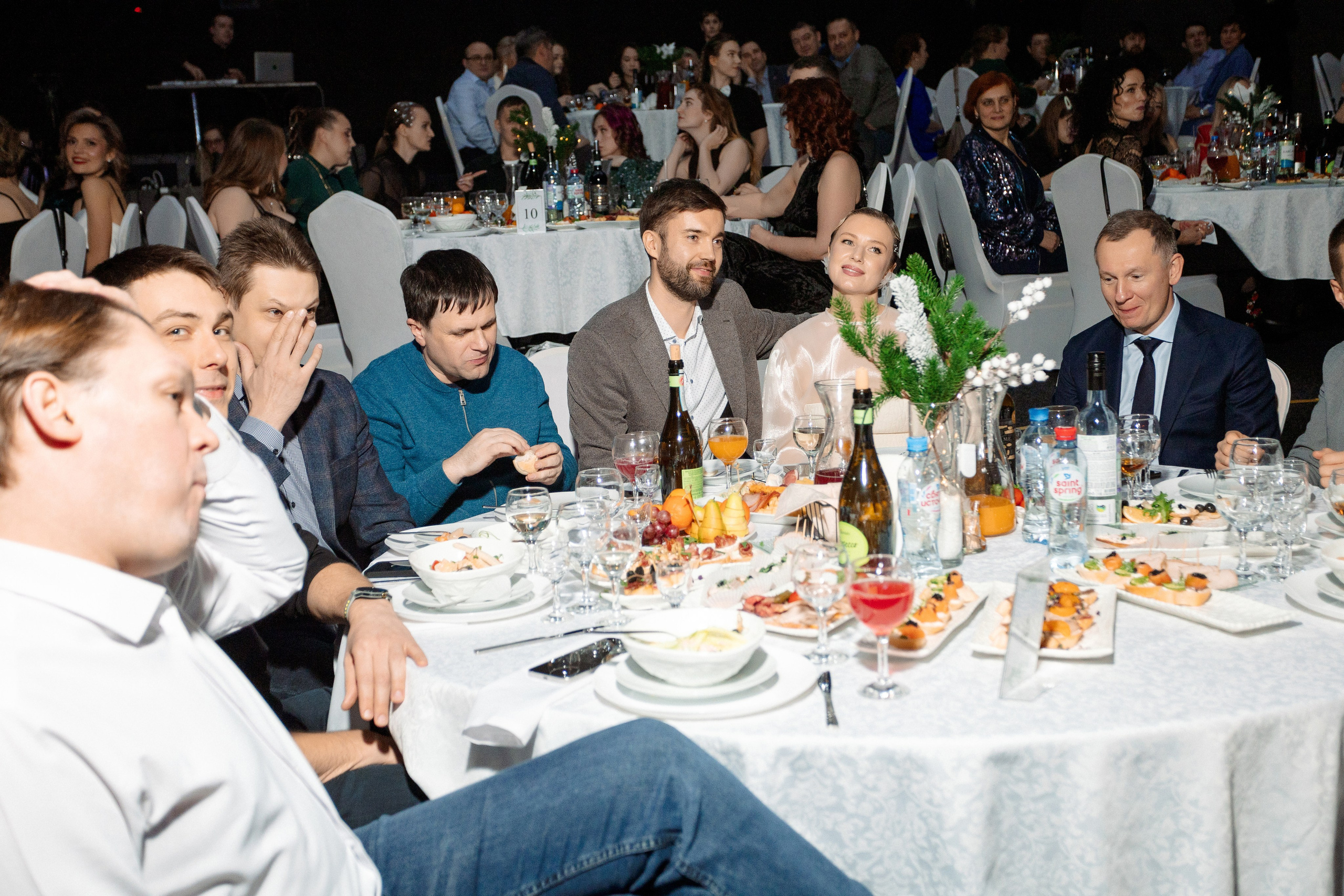 РЕПОРТАЖ: НОВЫЙ ГОД В ДК МЕТАЛЛУРГ. Профессиональный фотограф в Ижевске Леша Петров