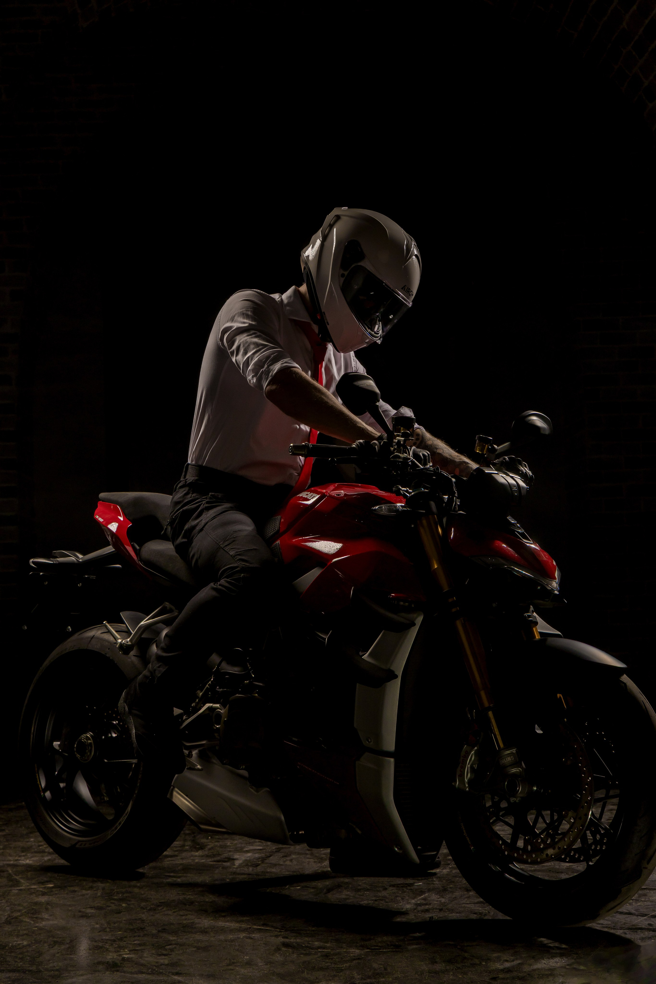 LANKARRA мотоблоггер. Photomantis