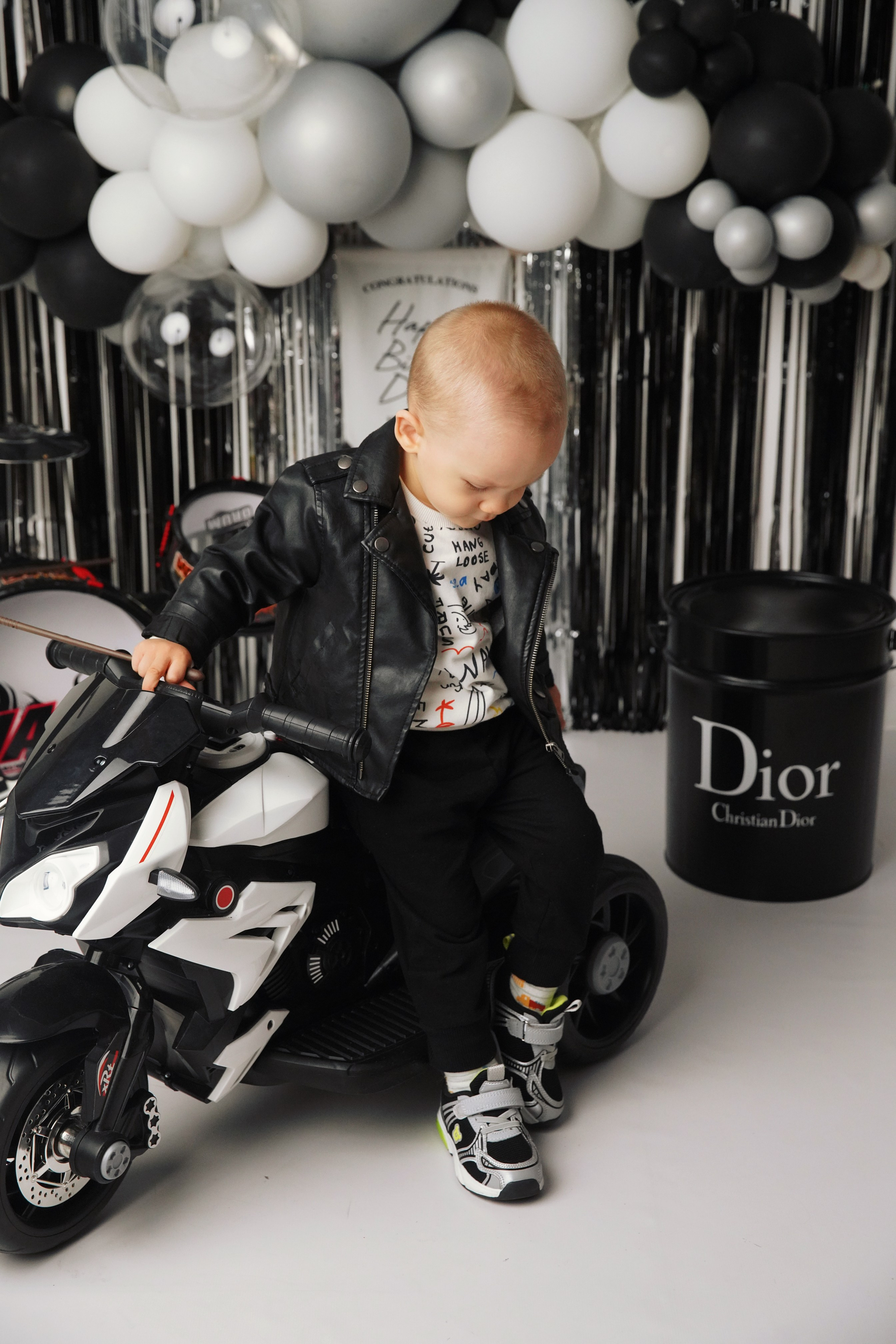 Байкер. Фотограф новорожденных. Семейный и детский фотограф в городе Сургуте