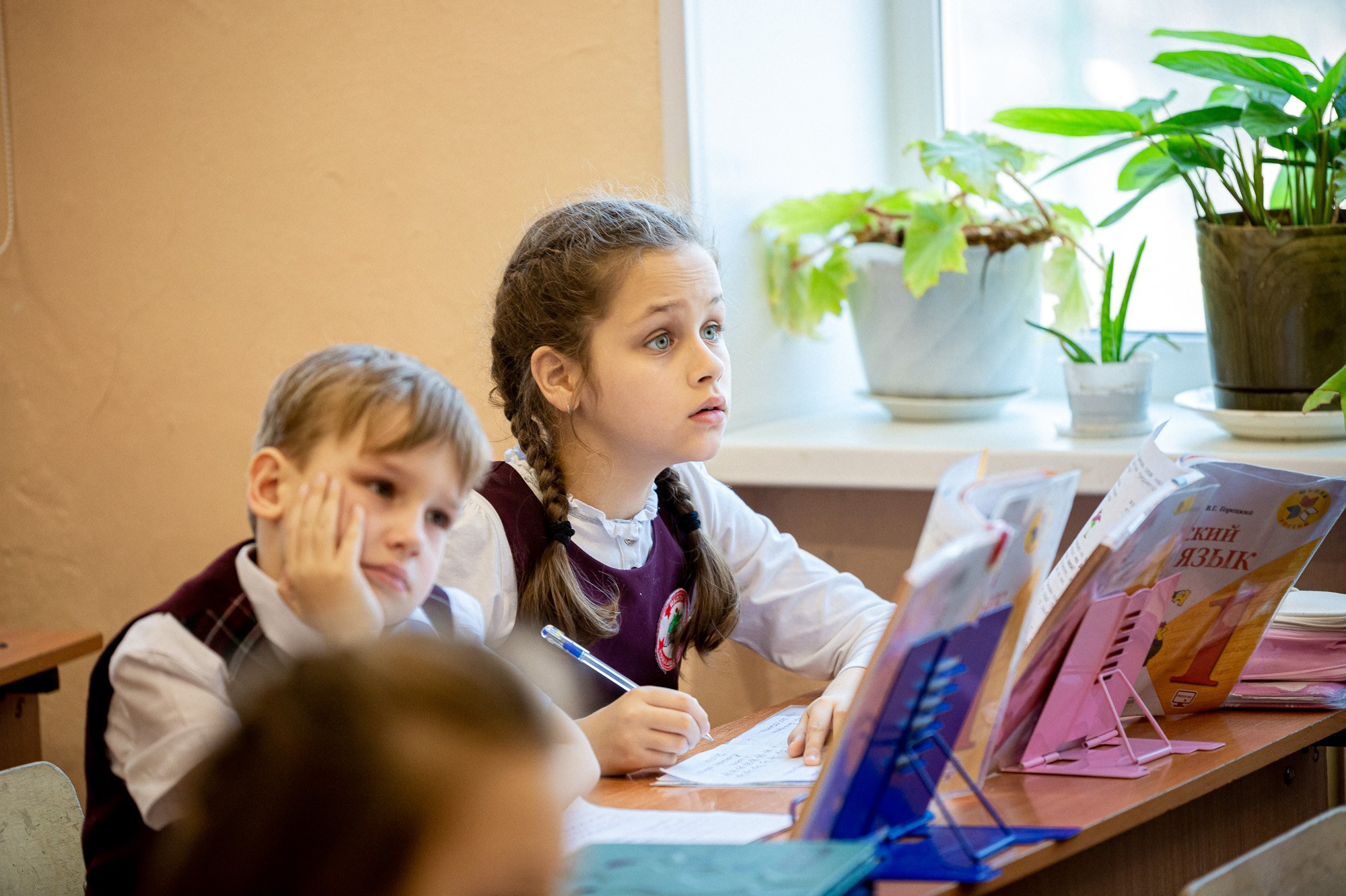 Уроки в школе. Андрей Кровлин — фотограф в Славянке