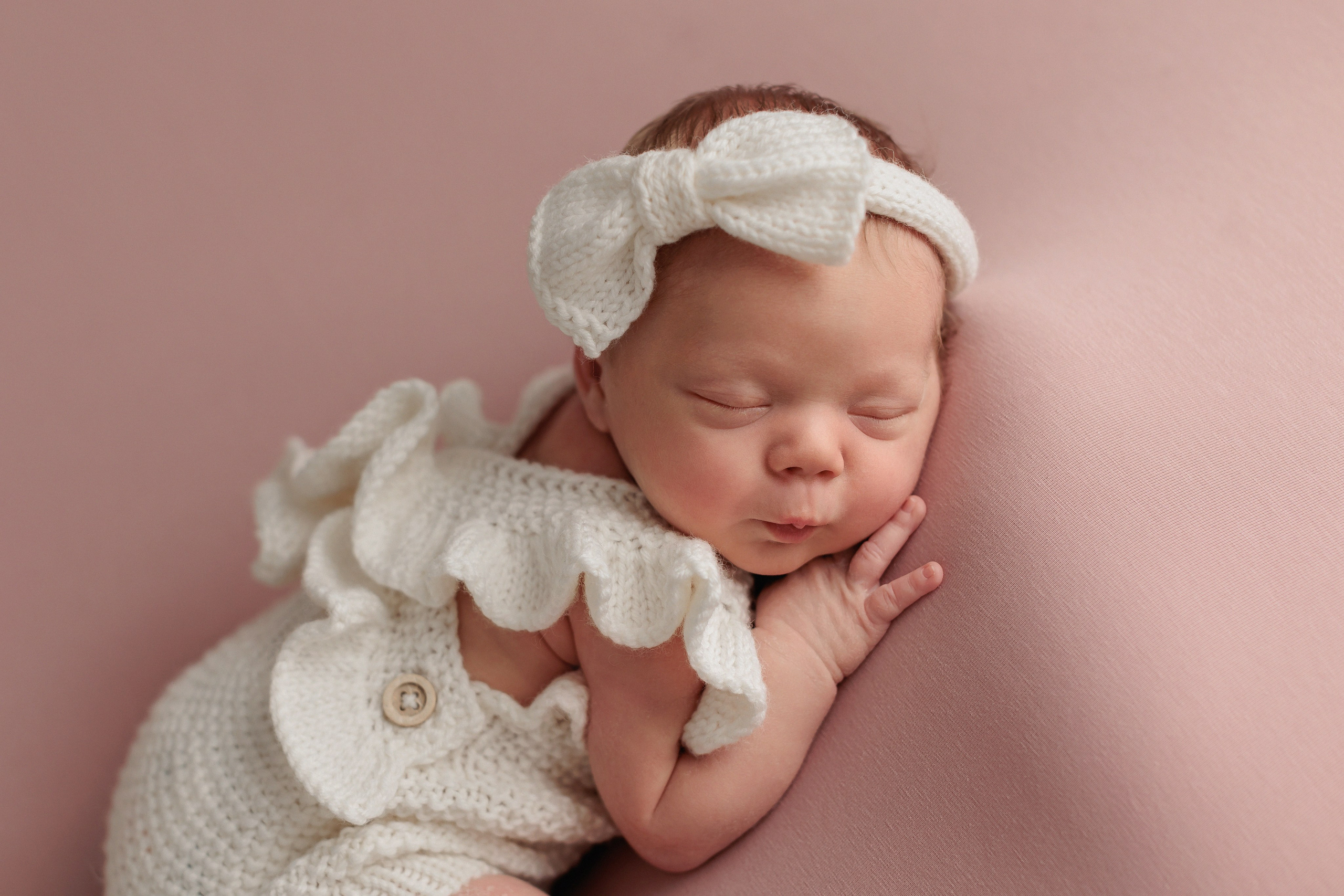Фотосессия новорожденного серпухов. Семейный фотограф новорождённых в Серпухове Юлия Новикова +79637785957