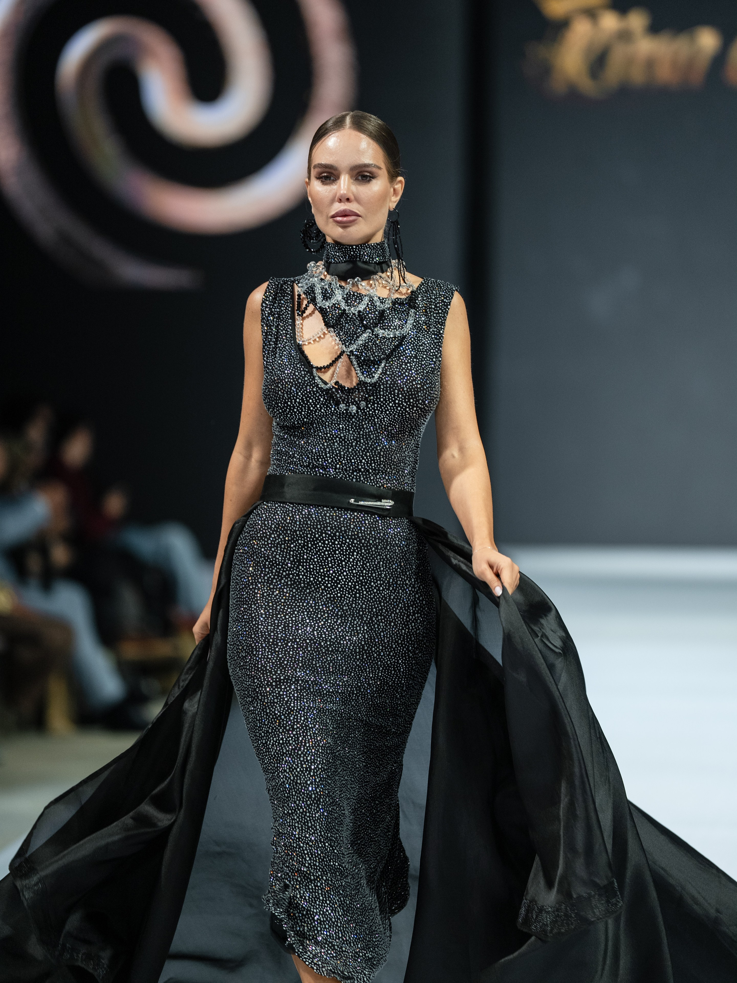 EURASIAN FASHION WEEK Rina Collection. Сайт Алматинского НЮ АРТ, будуар и фэшн фотографа Дениса Карпенко
