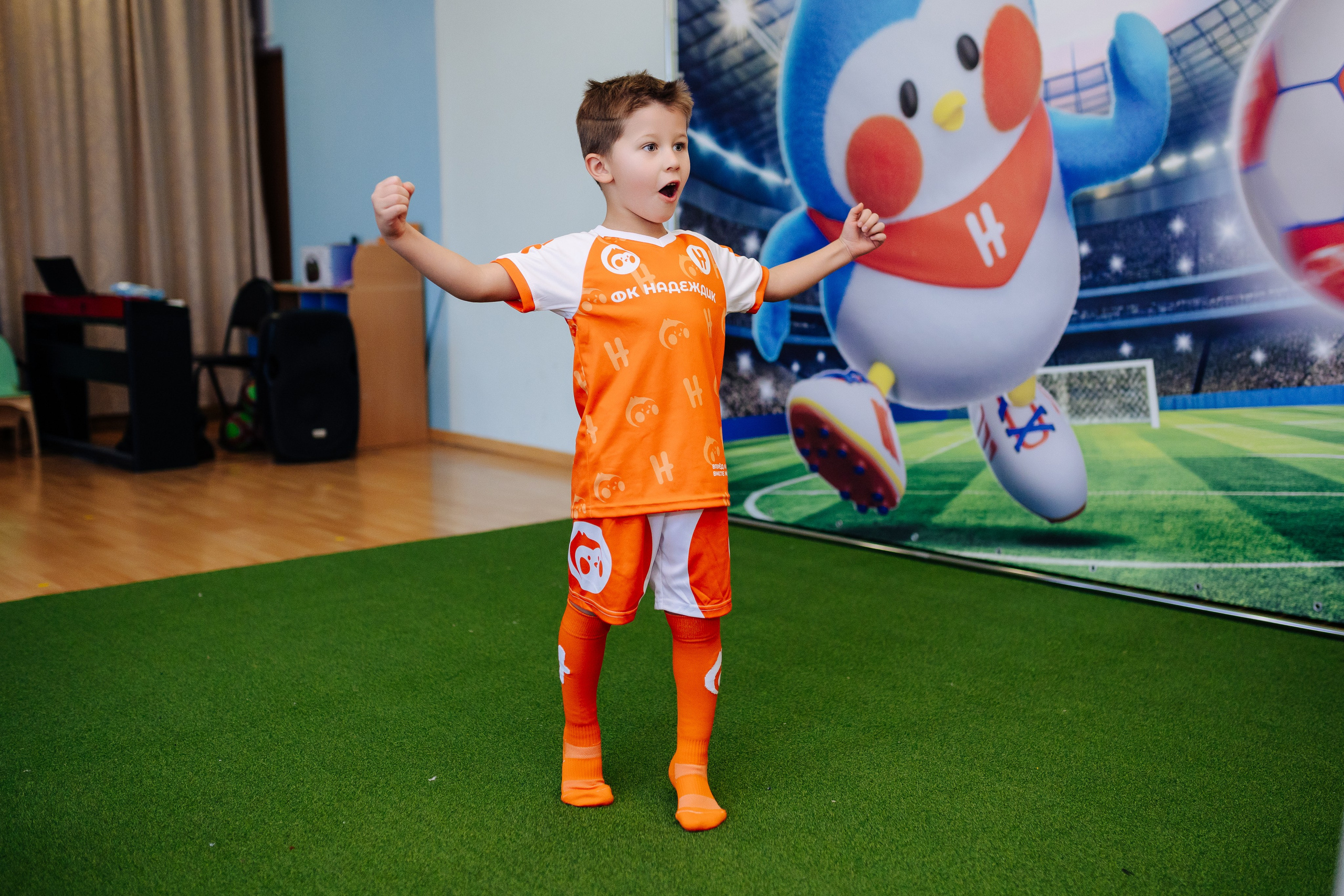 Фотосессия с кубком в детских садах г. Магнитогорска. Денис Прохоров Фотограф в г. Магнитогорск