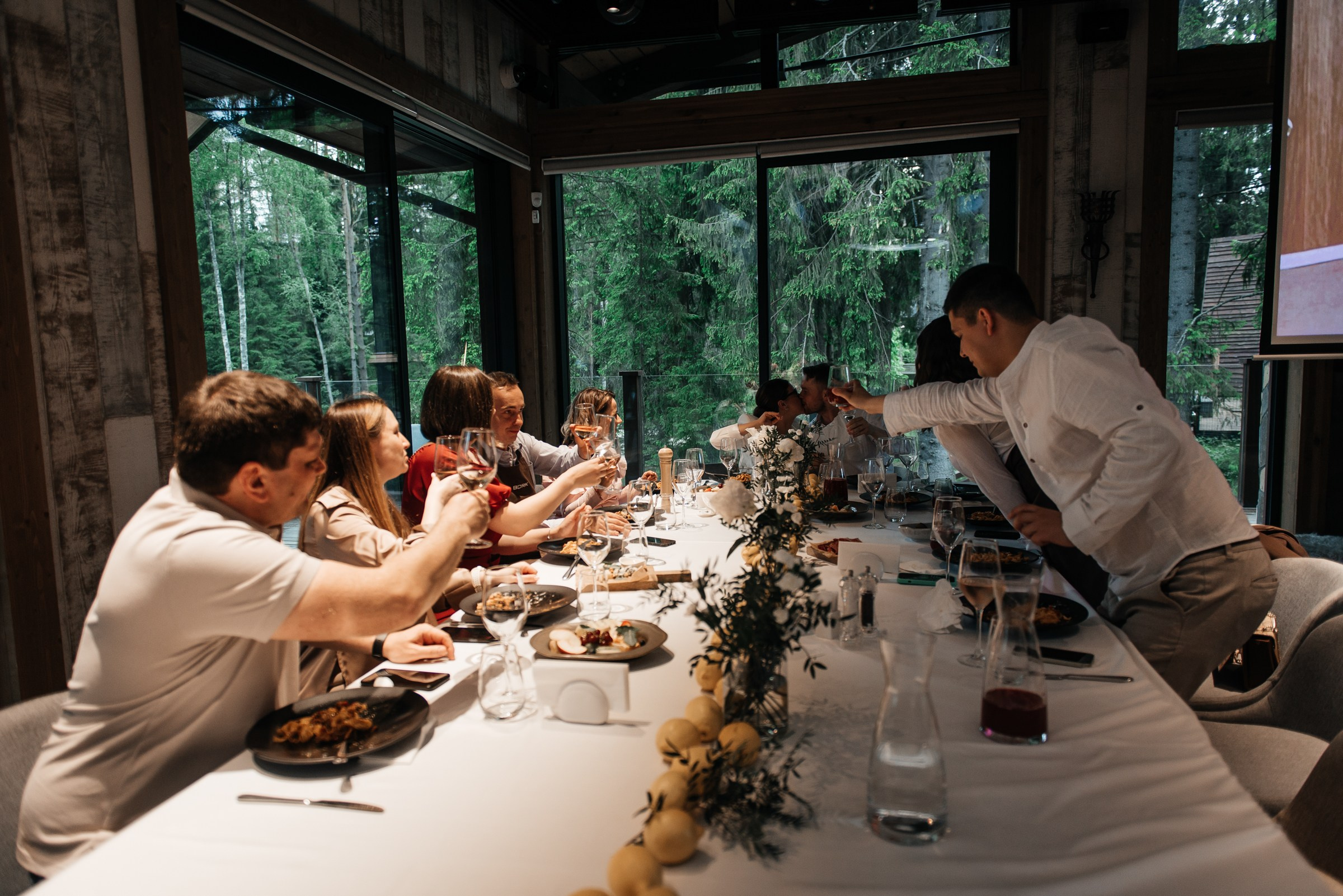 свадебный ужин в ресторане Чаща в Охта парке