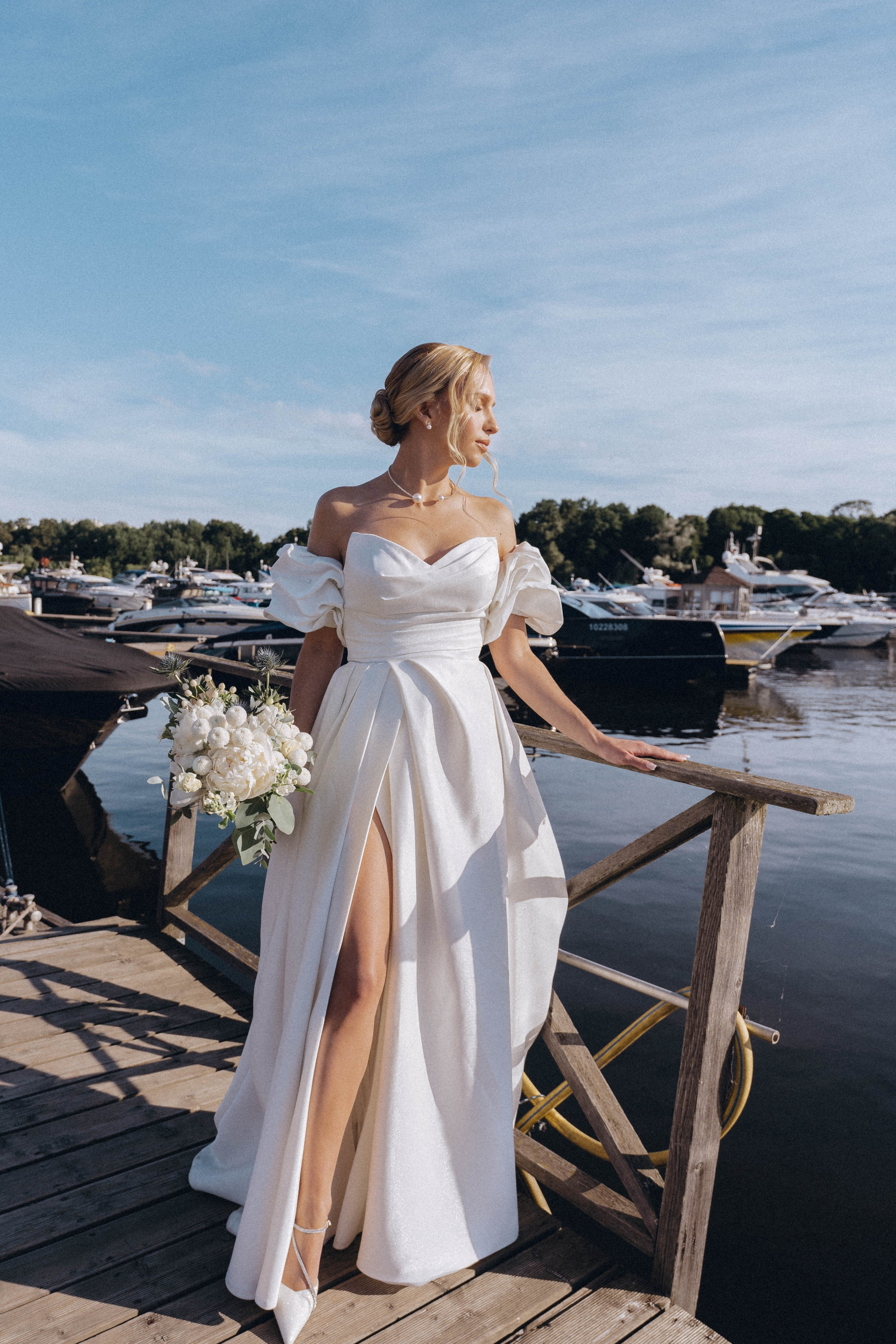 СВАДЕНБНАЯ СЬЕМКА НА КАТЕРЕ ПО КАНАЛАМ САНКТ-ПЕТЕРБУРГА И В АКВАТОРИИ НЕВЫ. Профессиональный фотограф, Санкт-Петербург — Виктория Богомолова