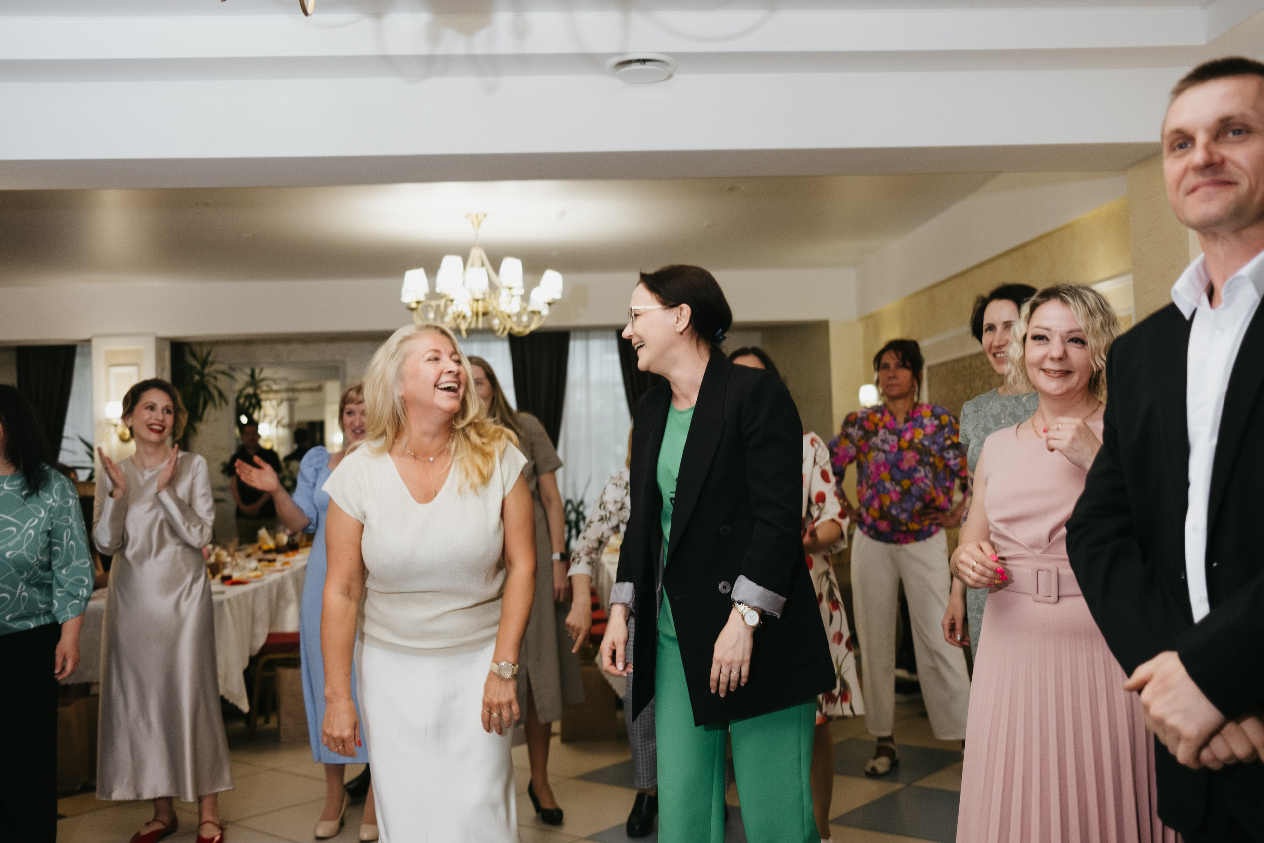 Выпускной 11 класс школы № 30. Свадебный и репортажной фотограф Денис Ожигин в Краснодаре и Краснодарском крае