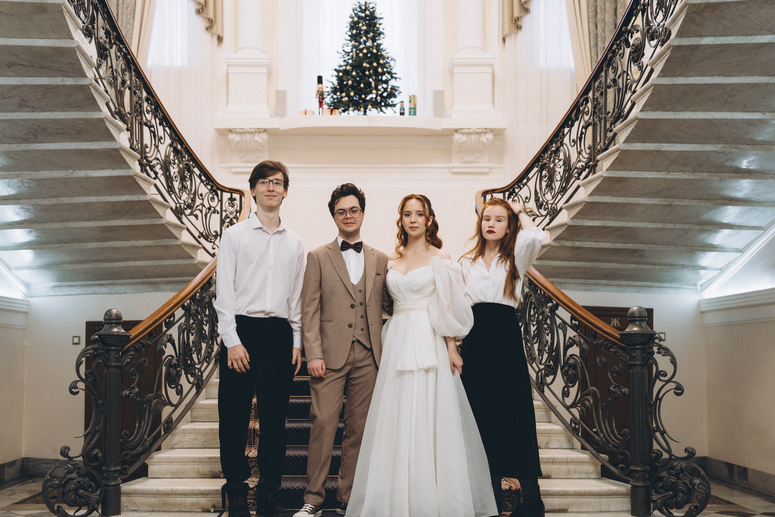 СВАДЕБНАЯ СЬЕМКА ВО ВТОРОМ ДВОРЦЕ С ГОСТЯМИ И ПРОГУЛКА В ТАВРИЧЕСКОМ САДУ. Профессиональный фотограф, Санкт-Петербург — Виктория Богомолова