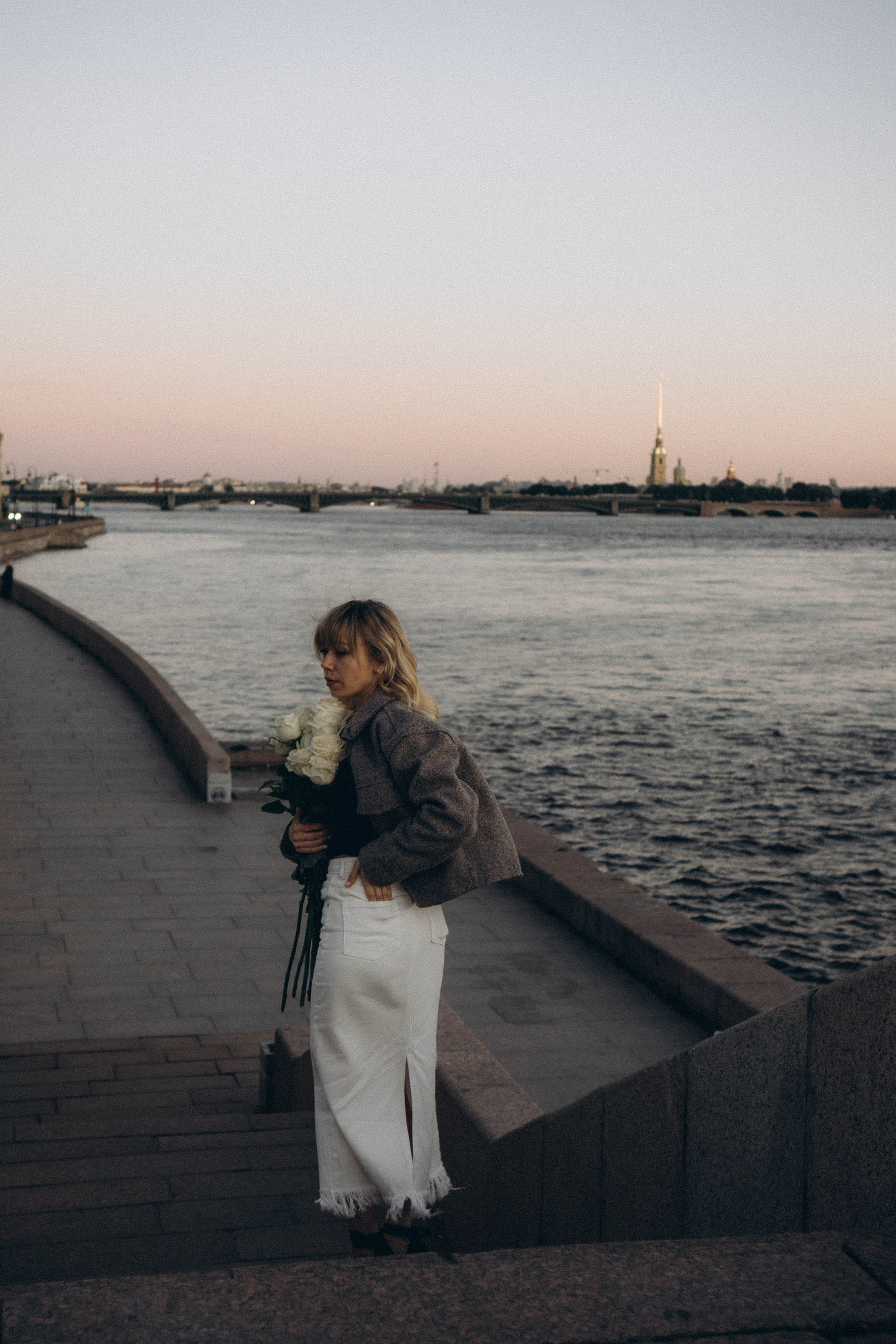 ПРОГУЛКА ПО ГОРОДУ В БЕЛЫЕ НОЧИ (другой вариант). Профессиональный фотограф, Санкт-Петербург — Виктория Богомолова