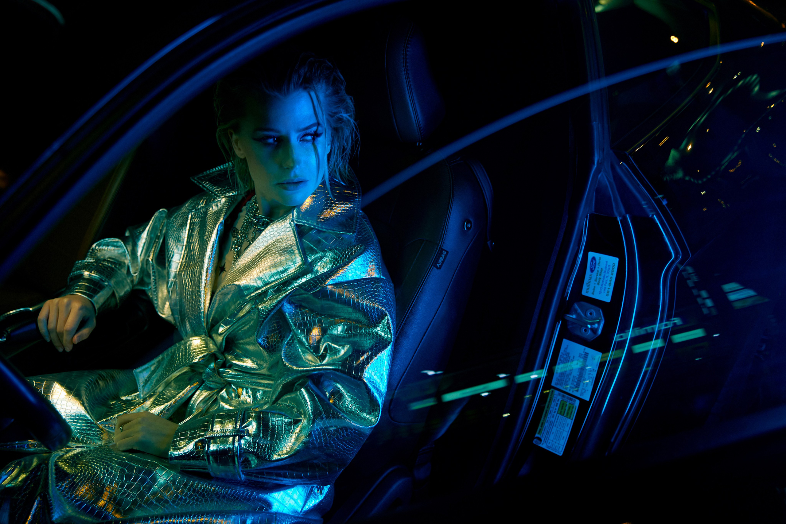 NIGHT OBSESSION. Yulia Otroschenko