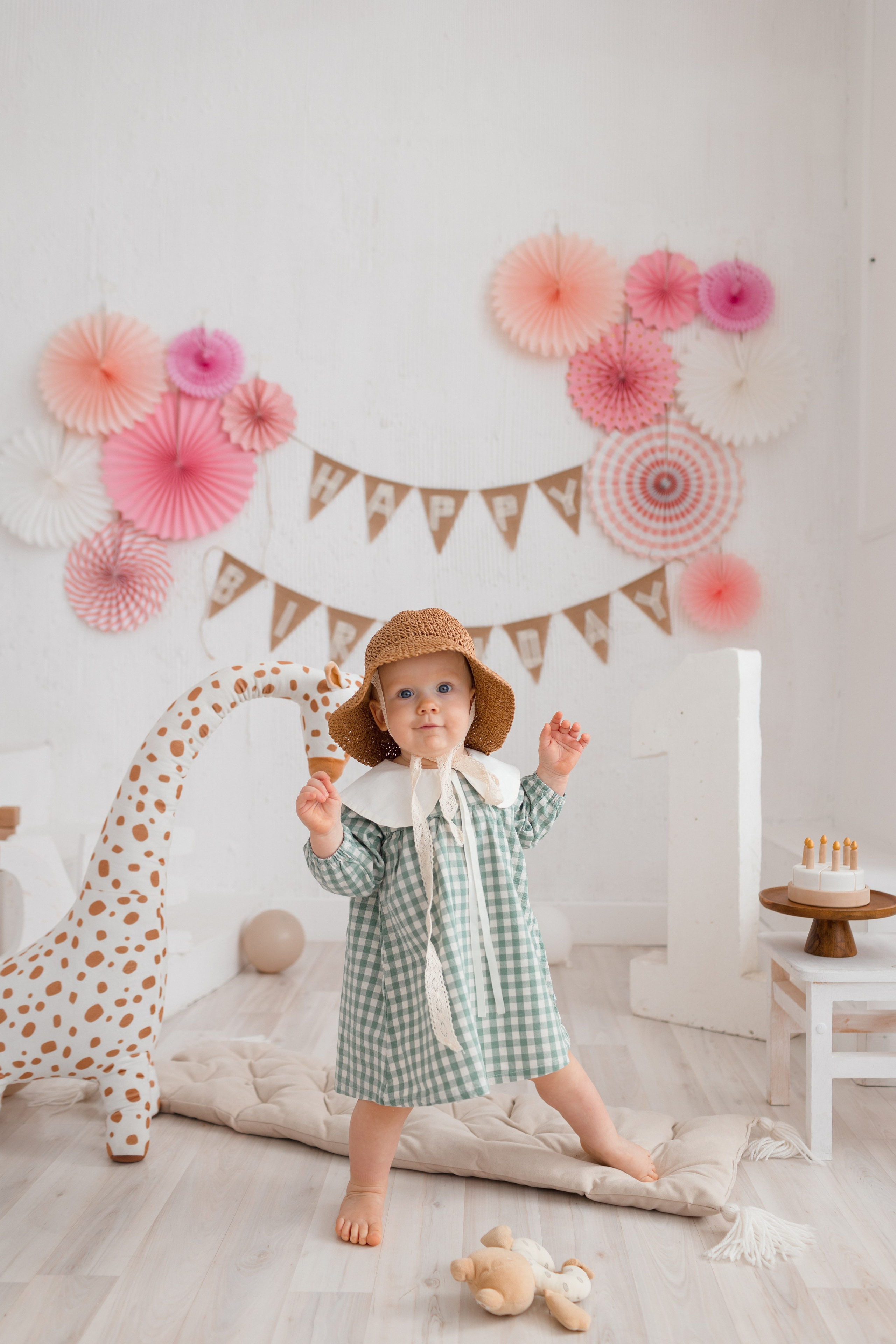 Годик стандарт. Newborn Фотограф в Твери