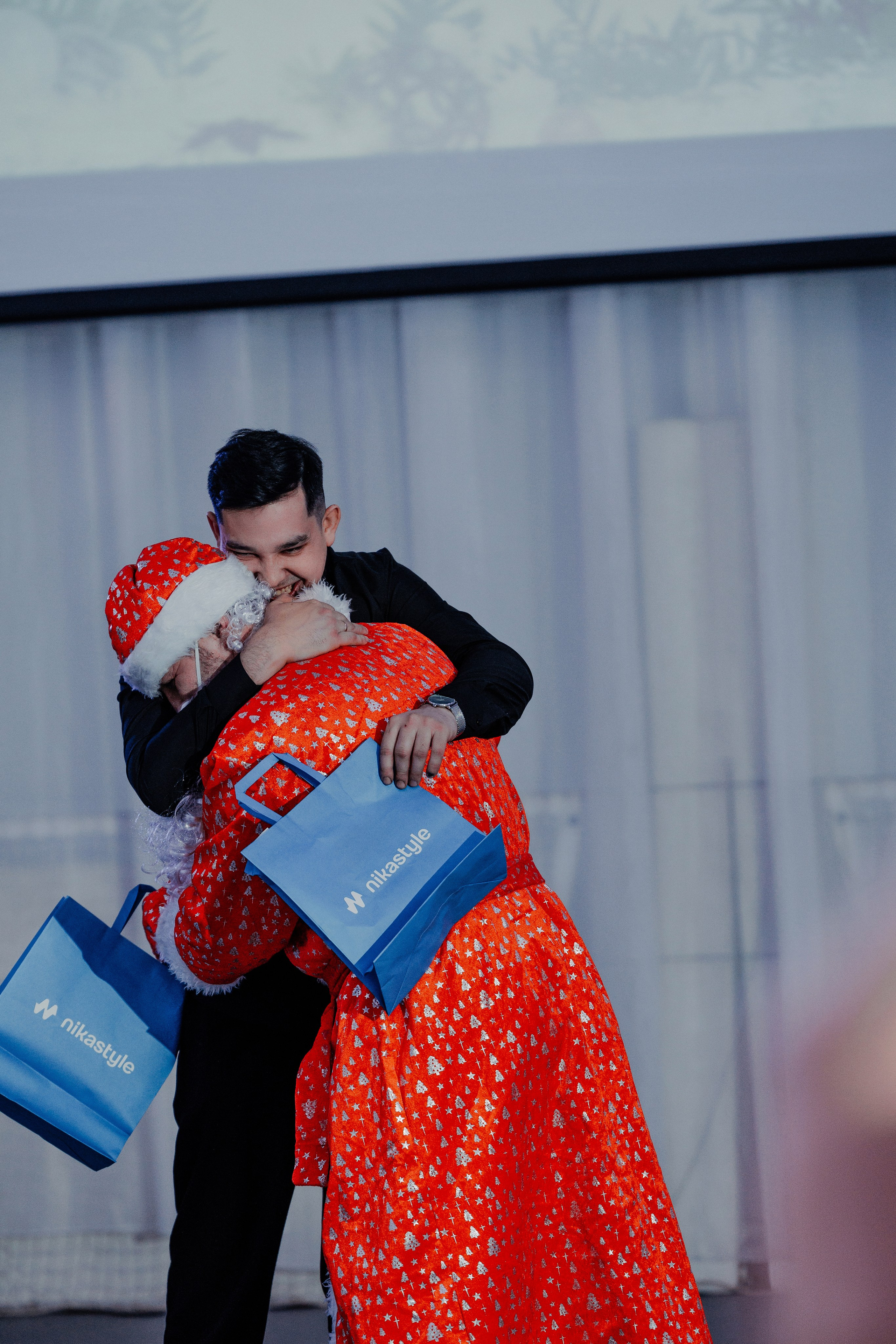 Анонс фото новогоднего корпоратива Nikastyle 2026 от фотографа во Владимире Евгений Топаз. Свадебный фотограф во Владимире Евгений Топаз