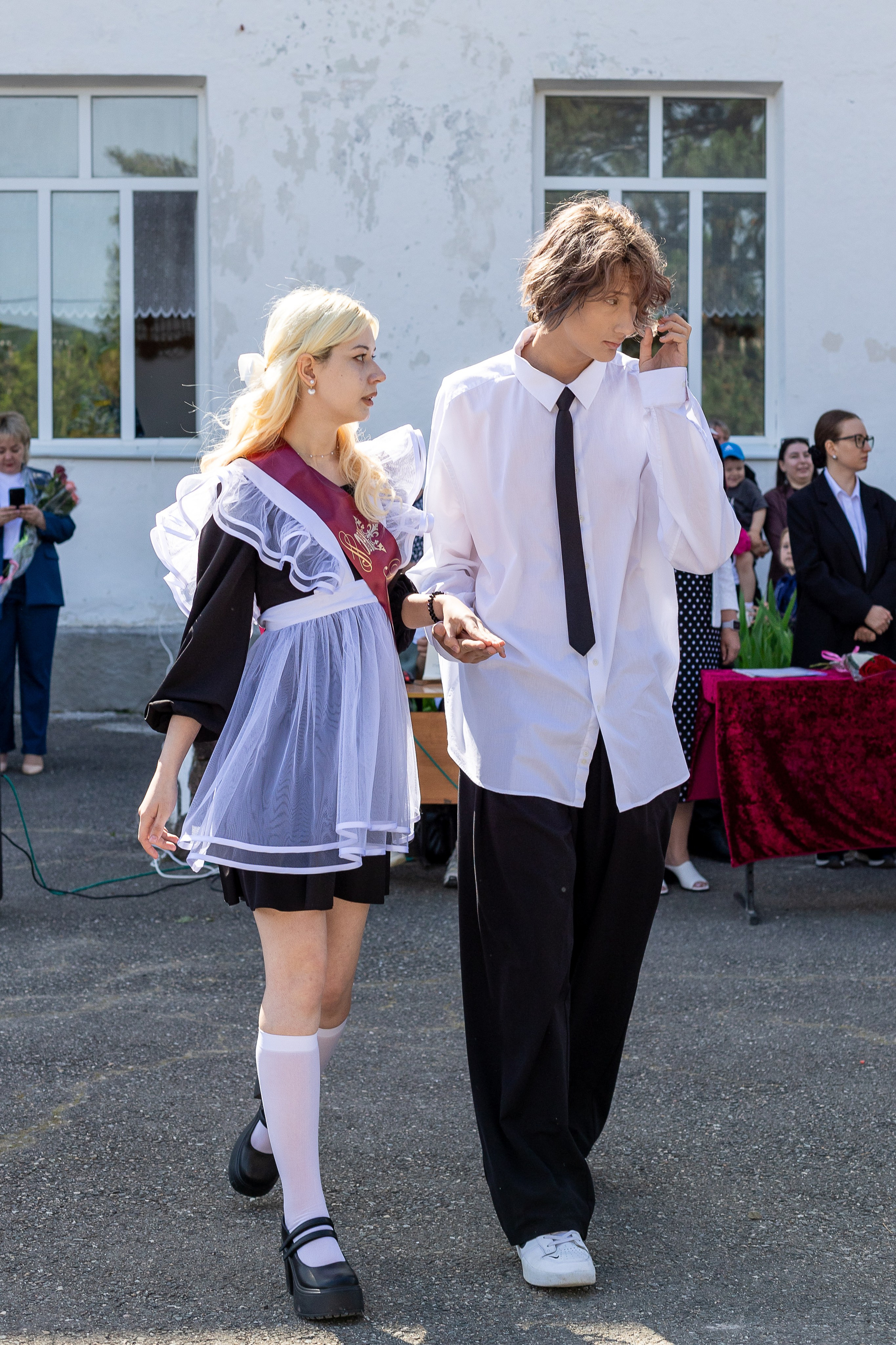 Последний звонок. Выпускные альбомы Майкоп, Краснодар Елена Золотарева