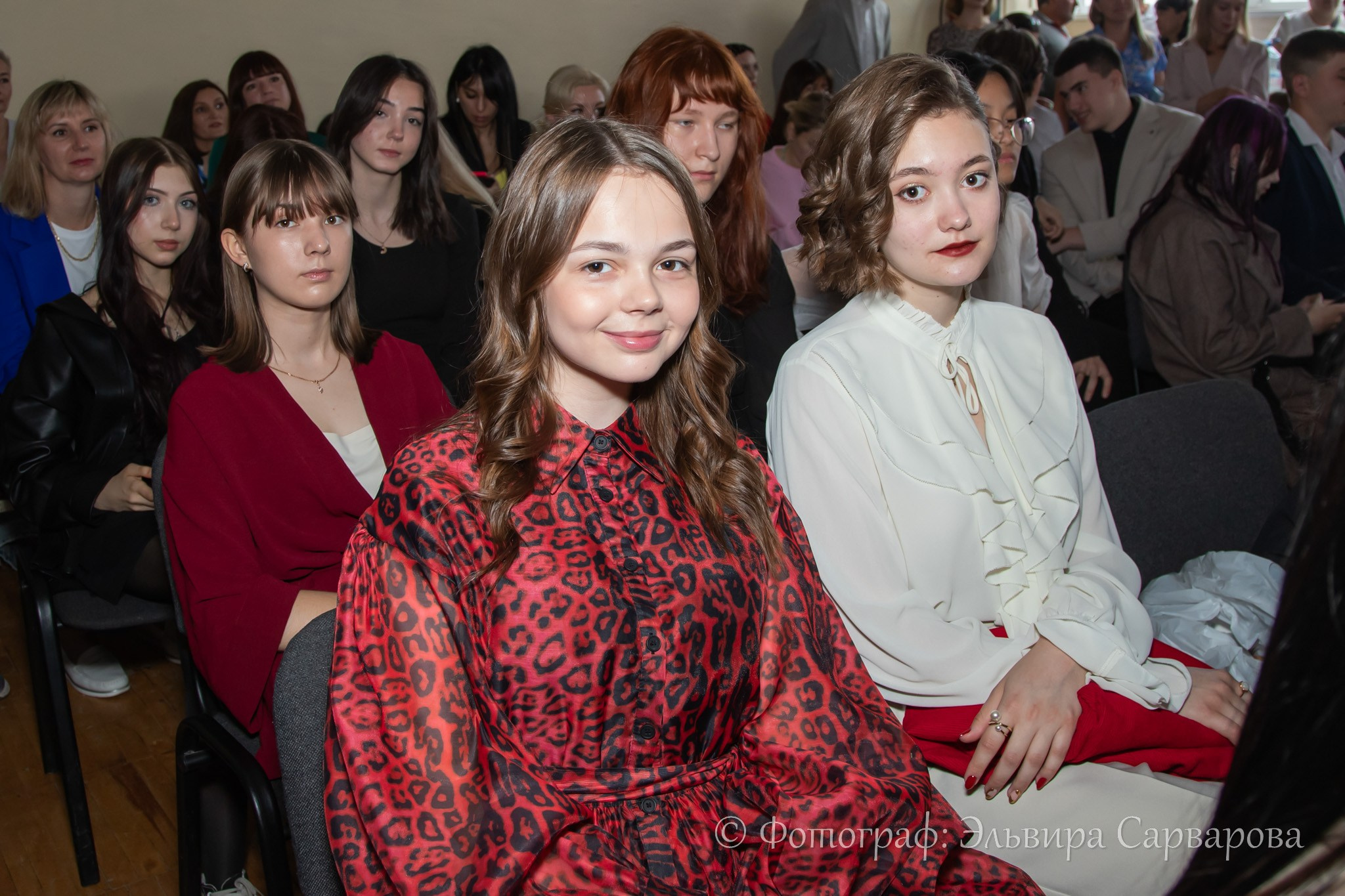 Вручение аттестатов 9 класс. Репортажный Фотограф