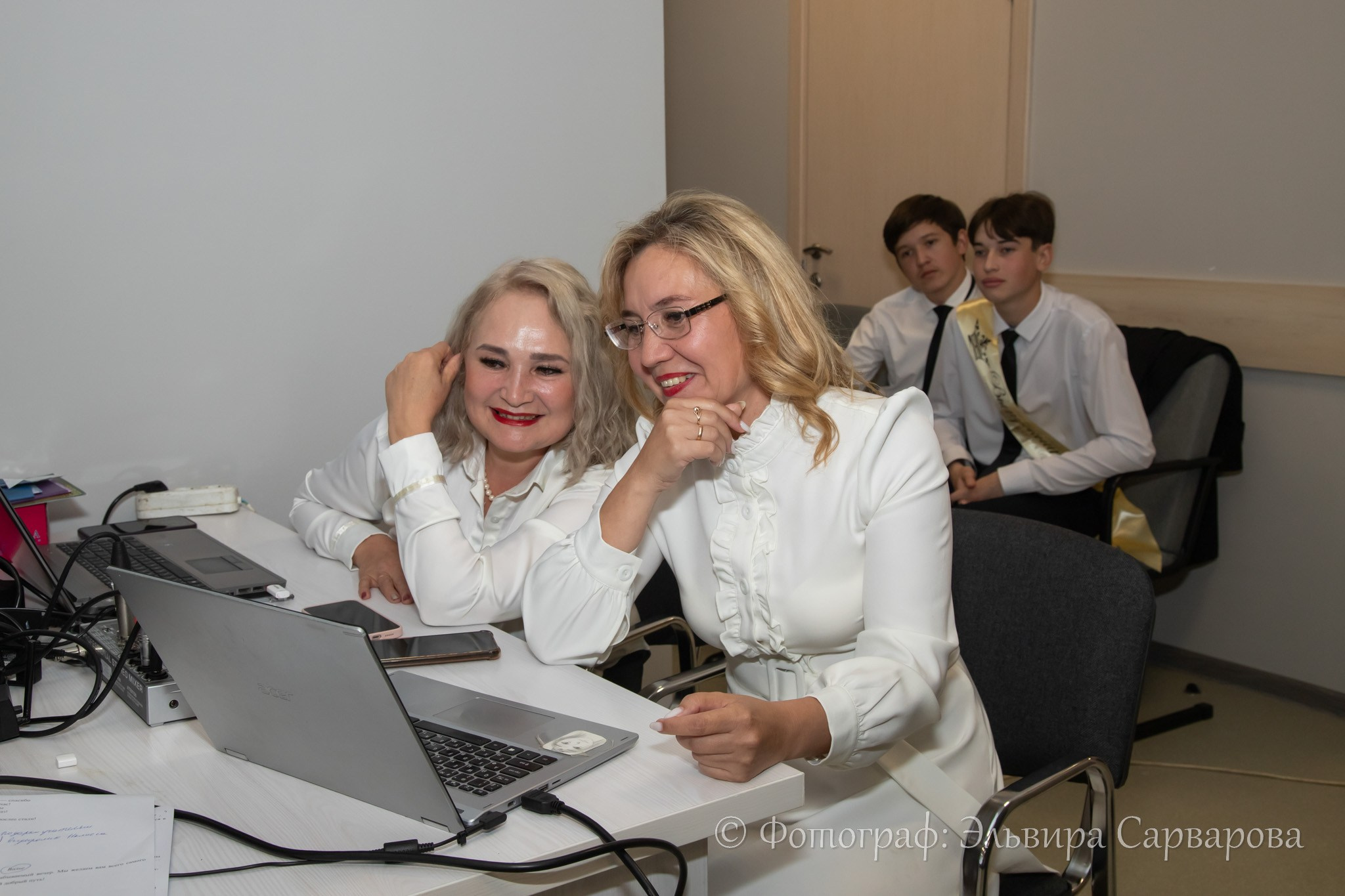 Вручение аттестатов 11 класс. Репортажный Фотограф