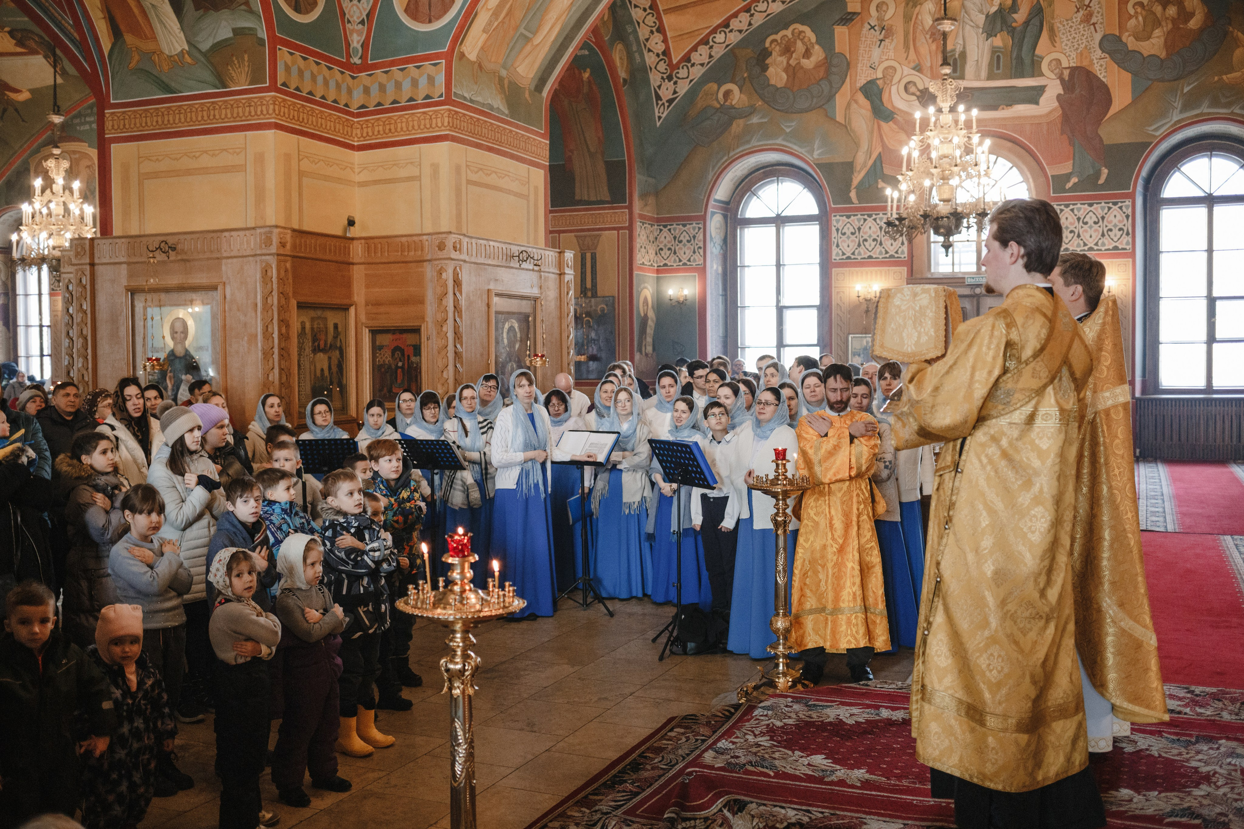 Служба Григория, митрополита, управляющего делами Московской Патриархии. Семейный фотограф Николаева Ольга