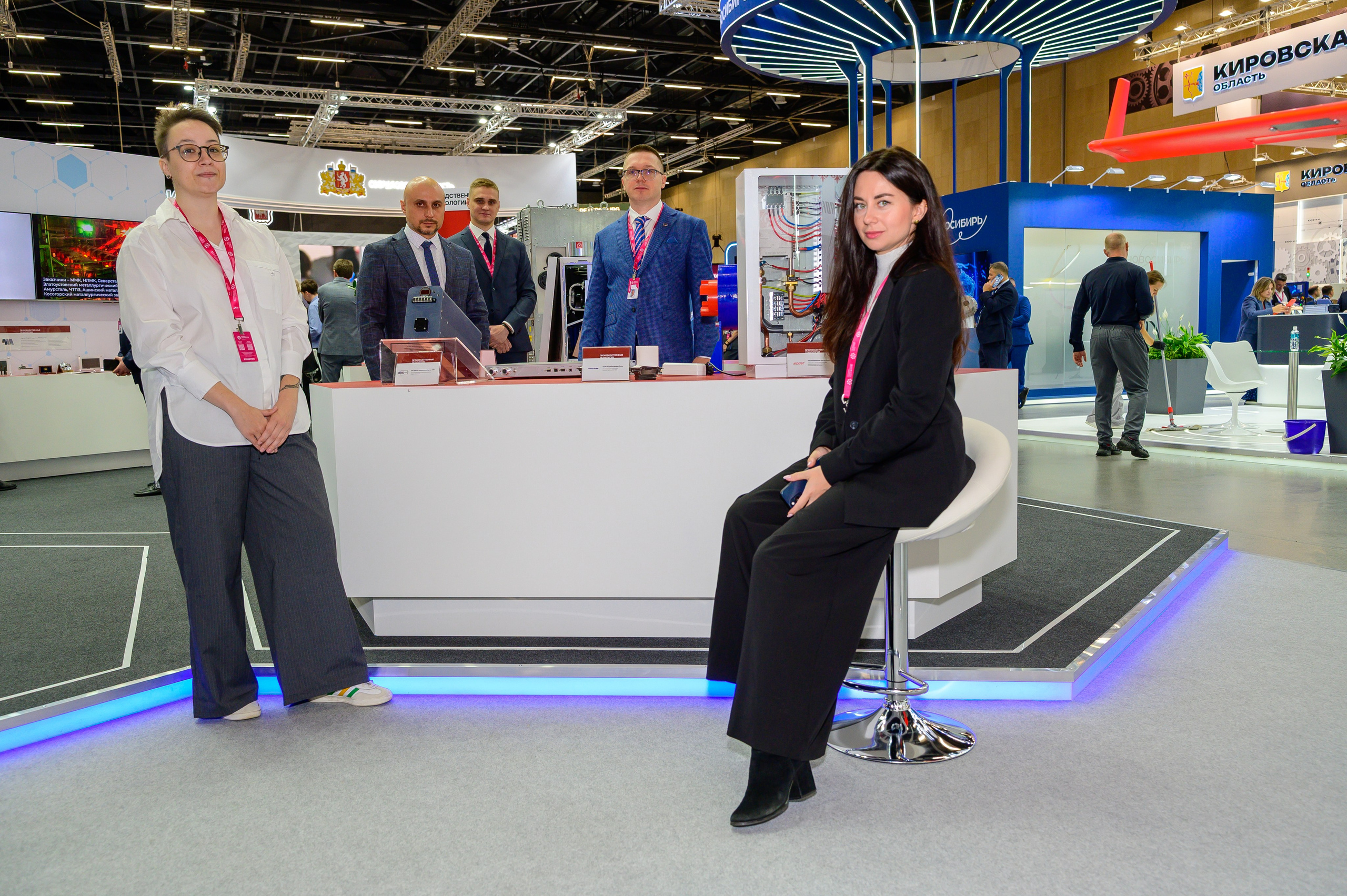 «ИННОПРОМ. Беларусь» — это международная промышленная выставка, объединяющая представителей различных отраслей промышленности, инновационных компаний, инвесторов и государственных структур. Это уникальная платформа для обмена опытом, внедрения новых идей и технологий, что способствует повышению актуальности отрасли и развитию сотрудничества между странами.#БольшаяпромышленнаянеделявМинске @belexpo_by@ph.andrey_puhach #bigindustrialweek #bigindustrialwee