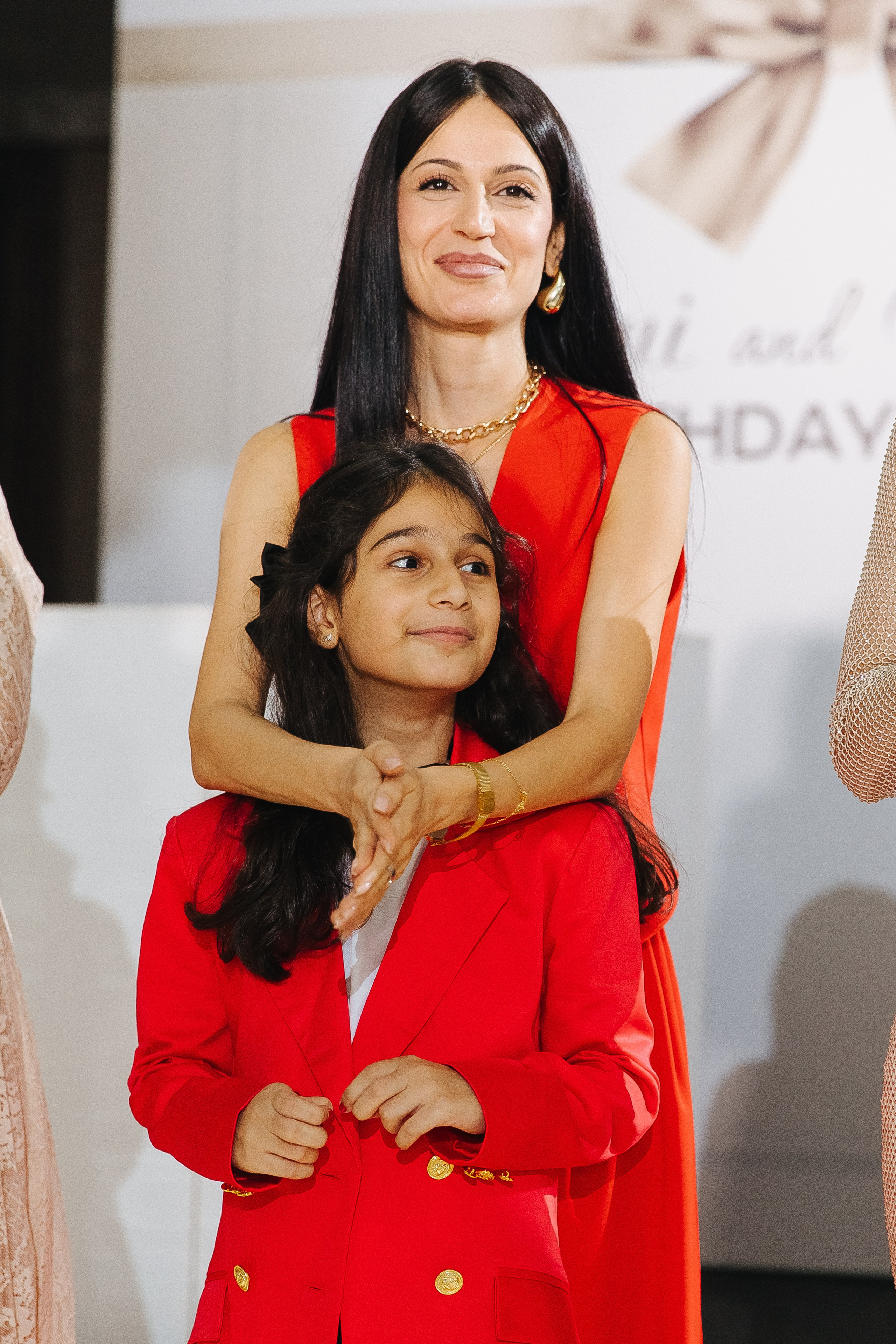 Ани и Назели. 35&5 День рождения, «Янтарь». Фотограф в Красноярске Надежда Воскресенская