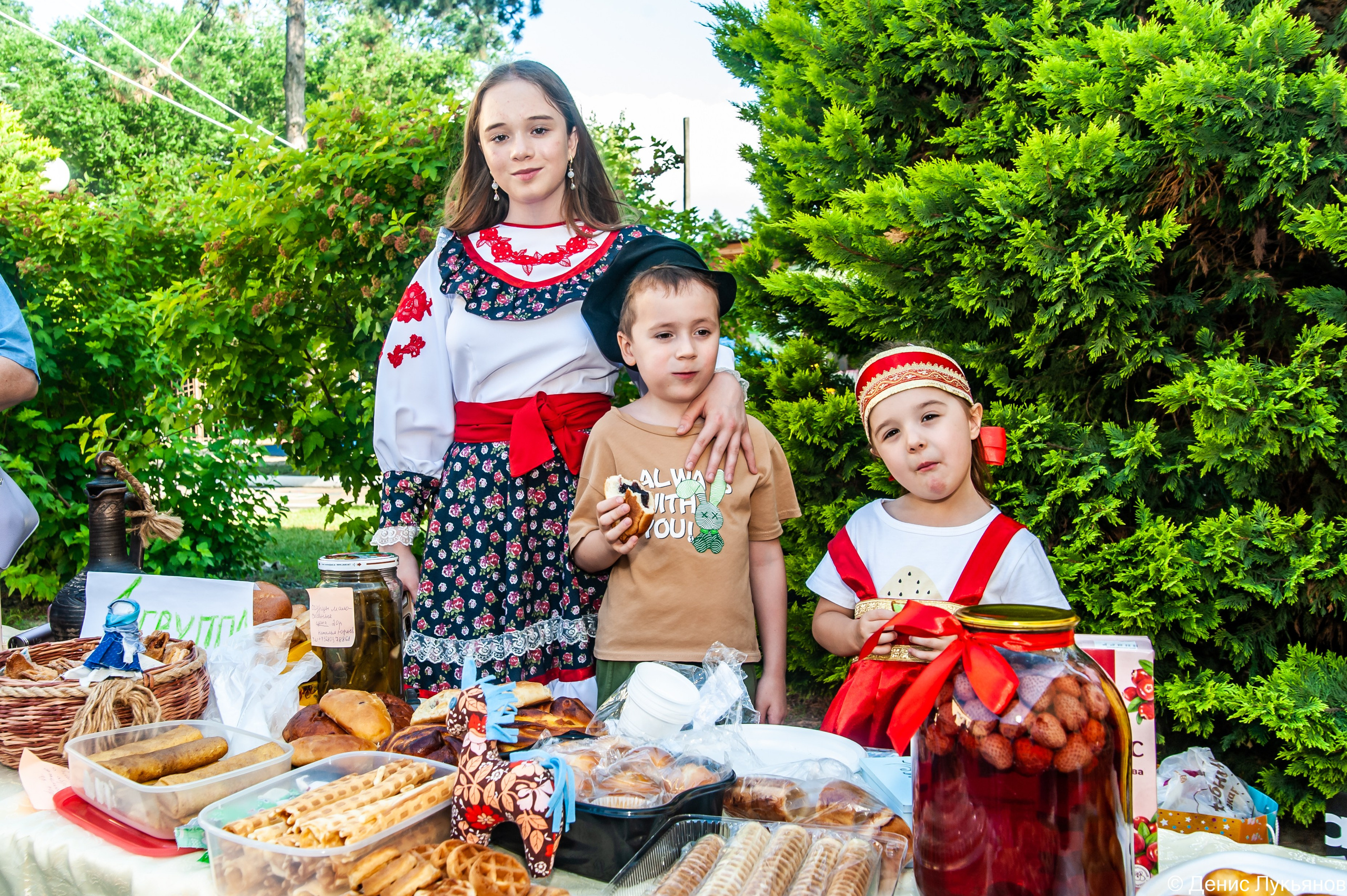Ярмарка. Свадебный и семейный фотограф Денис Лукьянов в Краснодаре, Краснодарском крае и Республике Крым