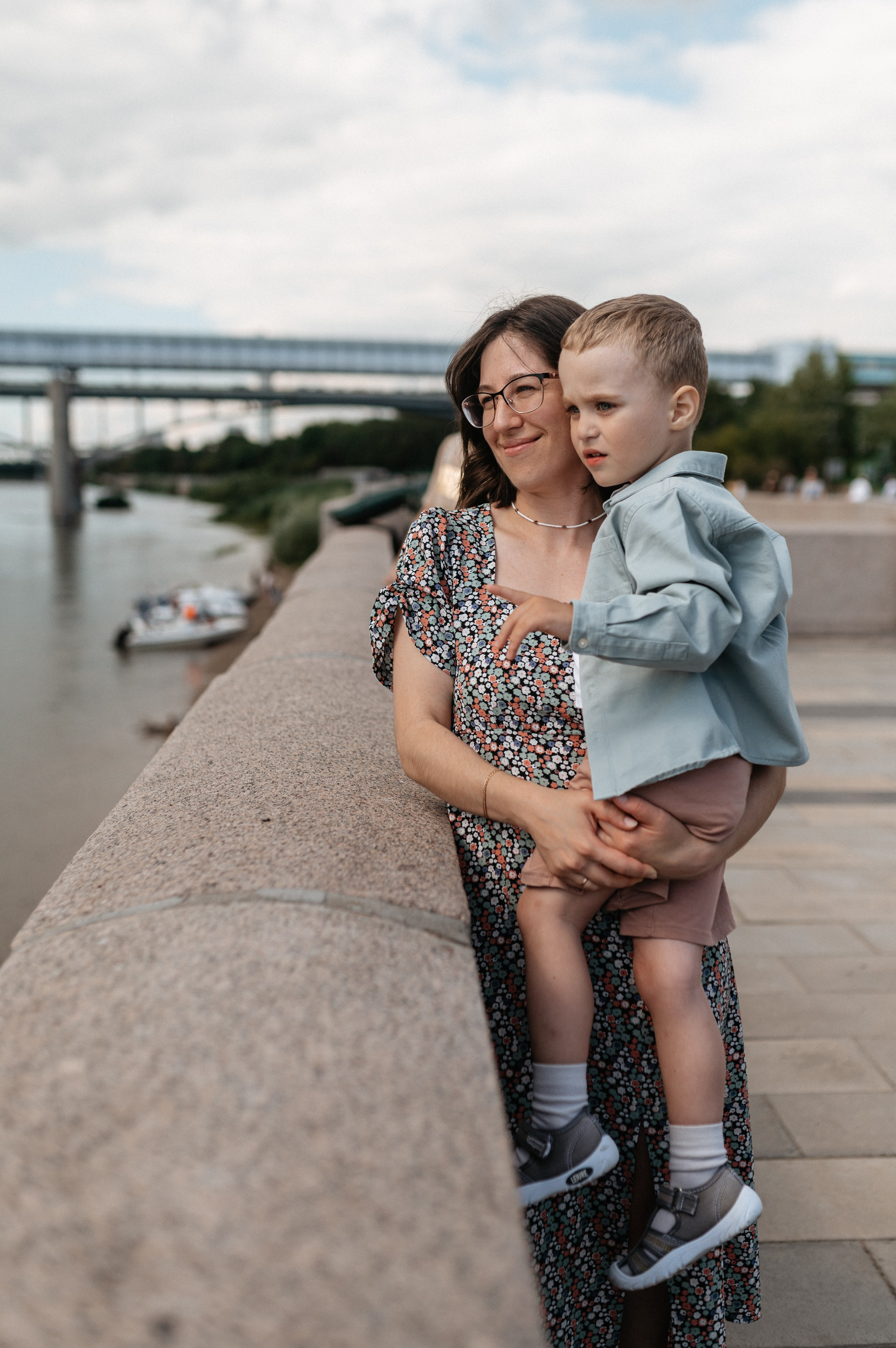 На набережной. Главная