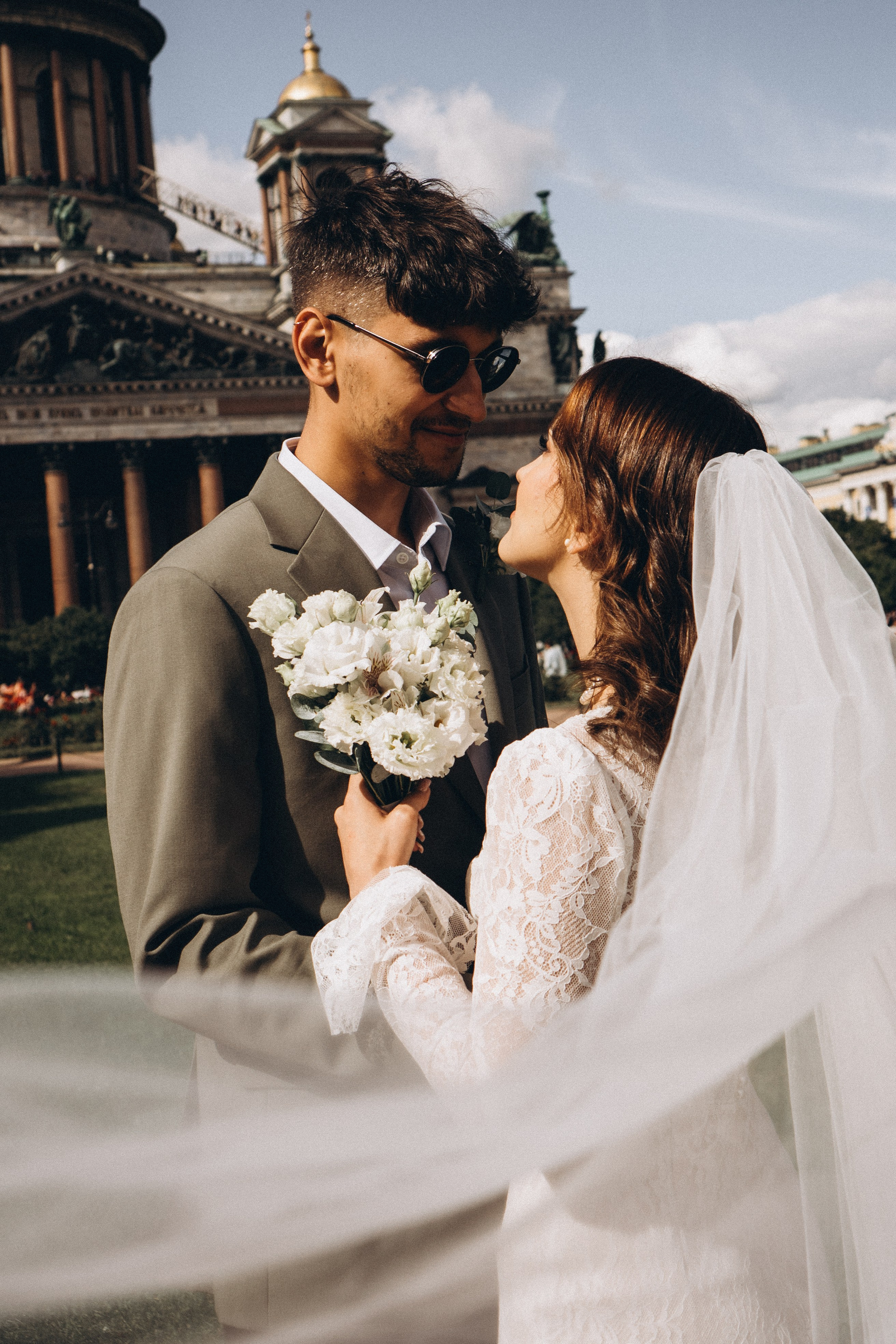 СВАДЕБНАЯ ПРОГУЛКА ВОЗЕ ИСАИКЕВСКОГО СОБОРА АСТОРИИ И ЗАКОНОДАЛЕТНОГО СОБРАНИЯ. Профессиональный фотограф, Санкт-Петербург — Виктория Богомолова