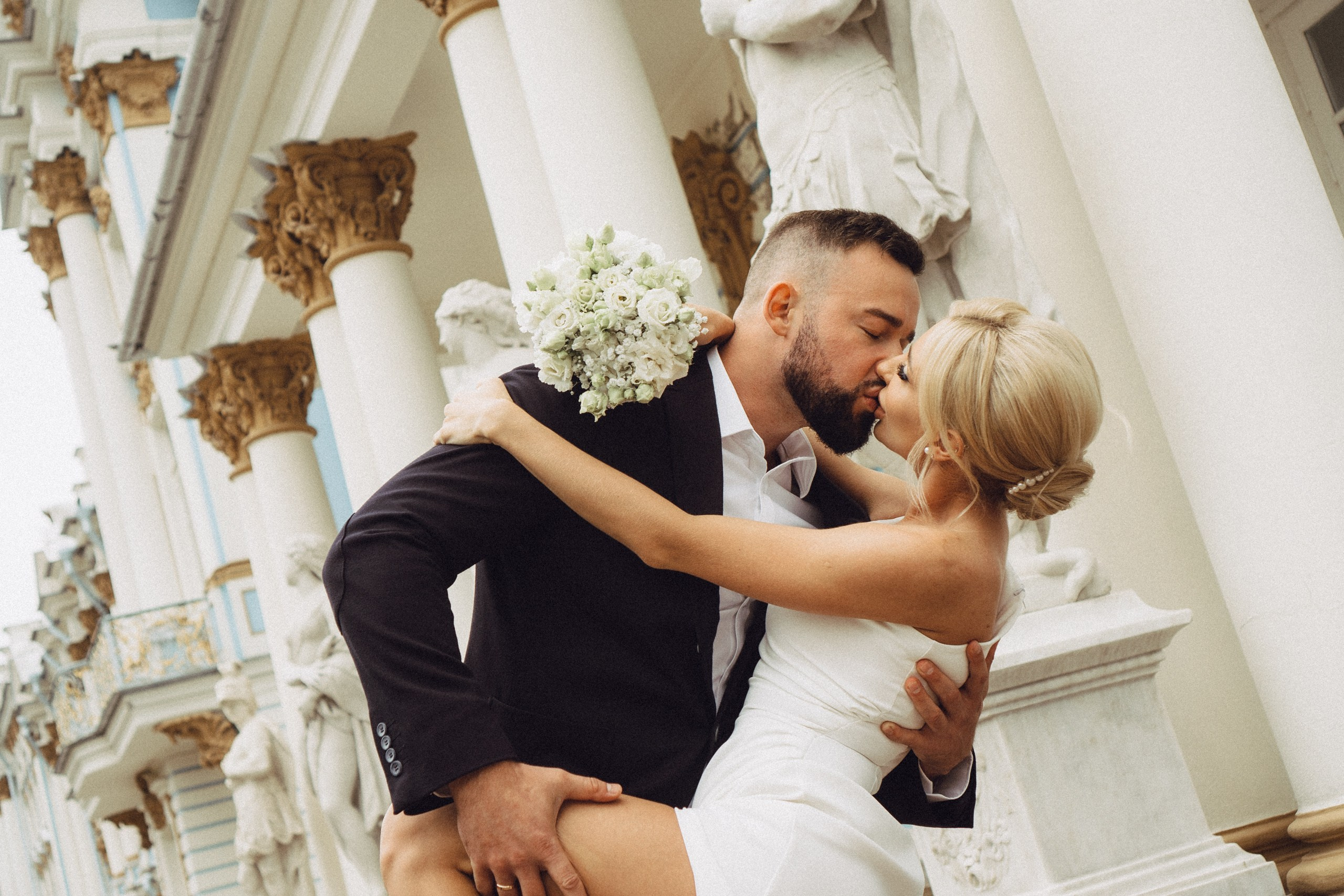 СВАДЕБНАЯ ИСТОРИЯ В ГОРОДЕ ПУШКИН ВОЗЛЕ ЕКАТЕРИНИНСКОГО ДВОРЦА И В ПАРКЕ. Профессиональный фотограф, Санкт-Петербург — Виктория Богомолова