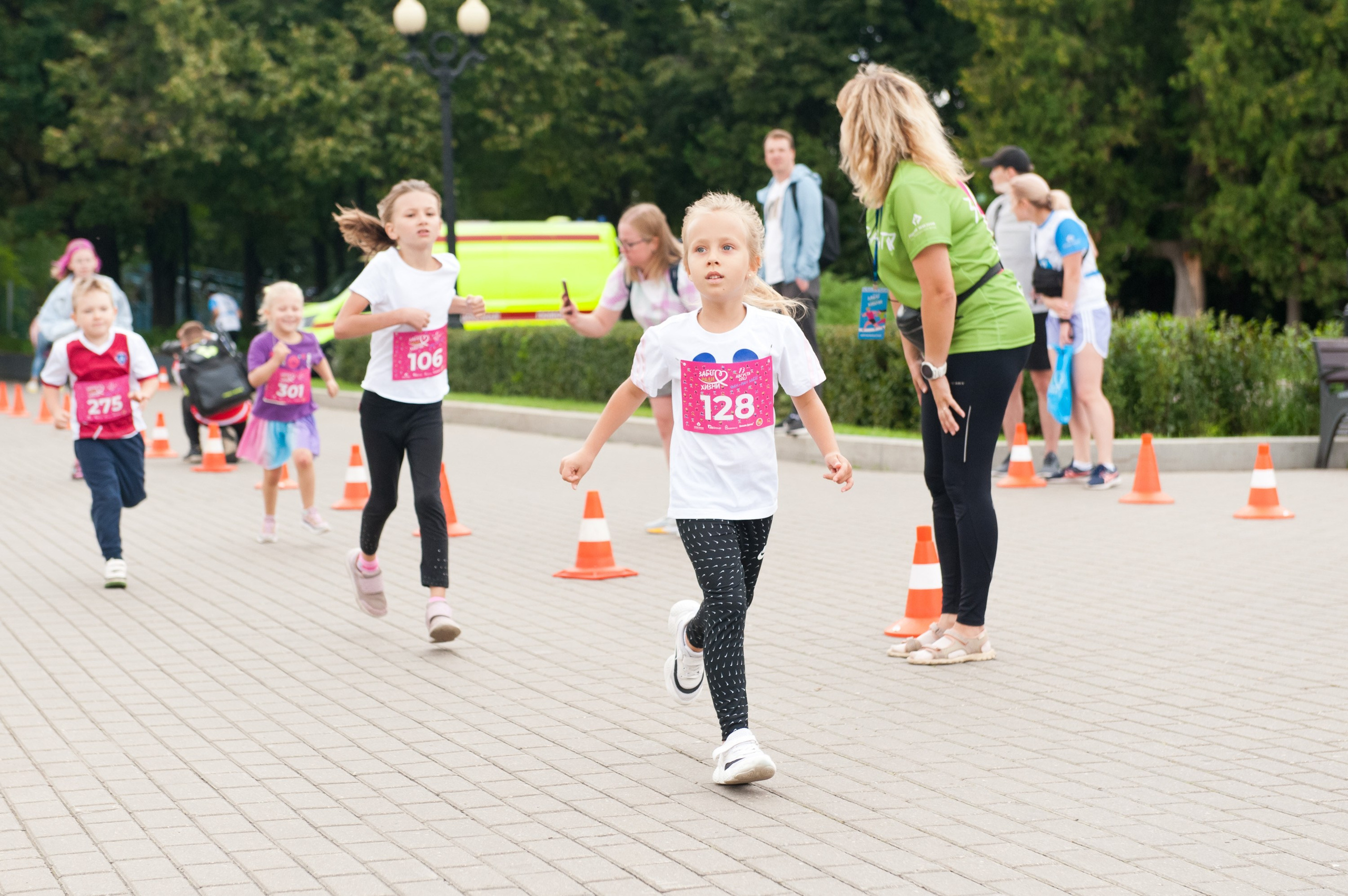 Корпоративное. Забег X5 Retail Group. Репортажный фотограф и видеограф Слава Думчев. Тимбилдинги, отчетники, корпоративы