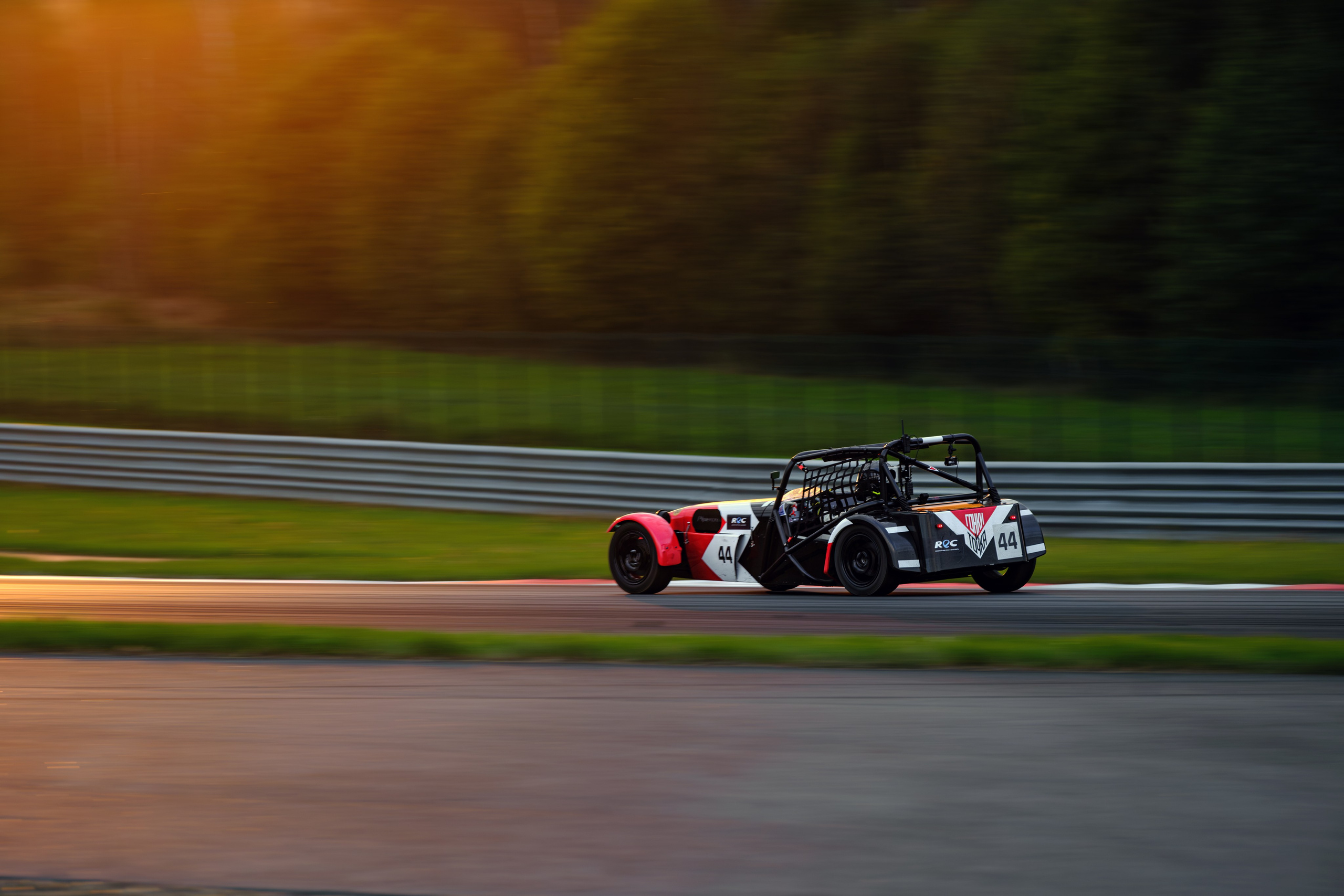 Авто и мотоспорт — фотограф Антон Медведев iCoguar