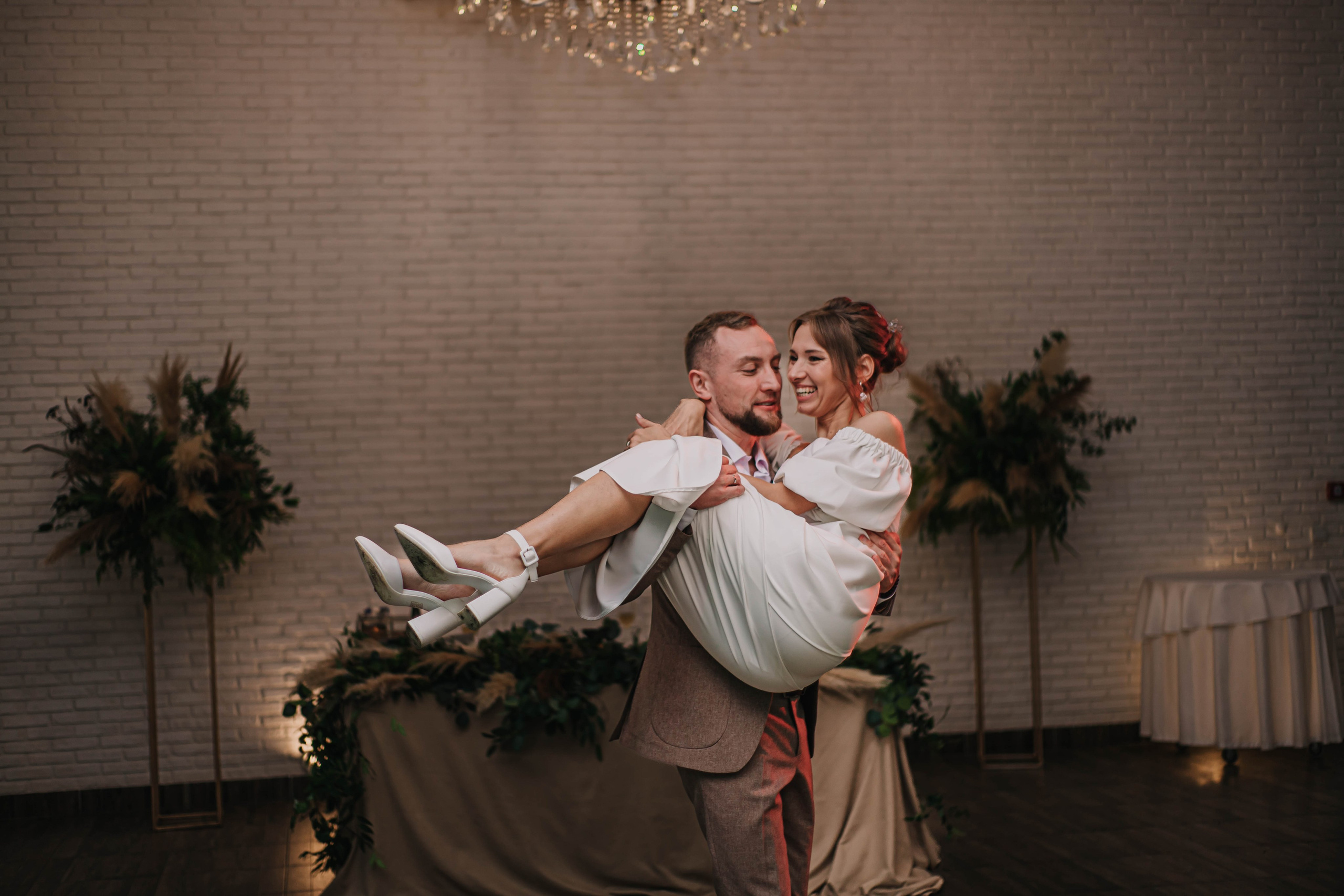 Вячеслав и Анастасия (пакет «Весь день»). Фотограф Дарья Маташкова