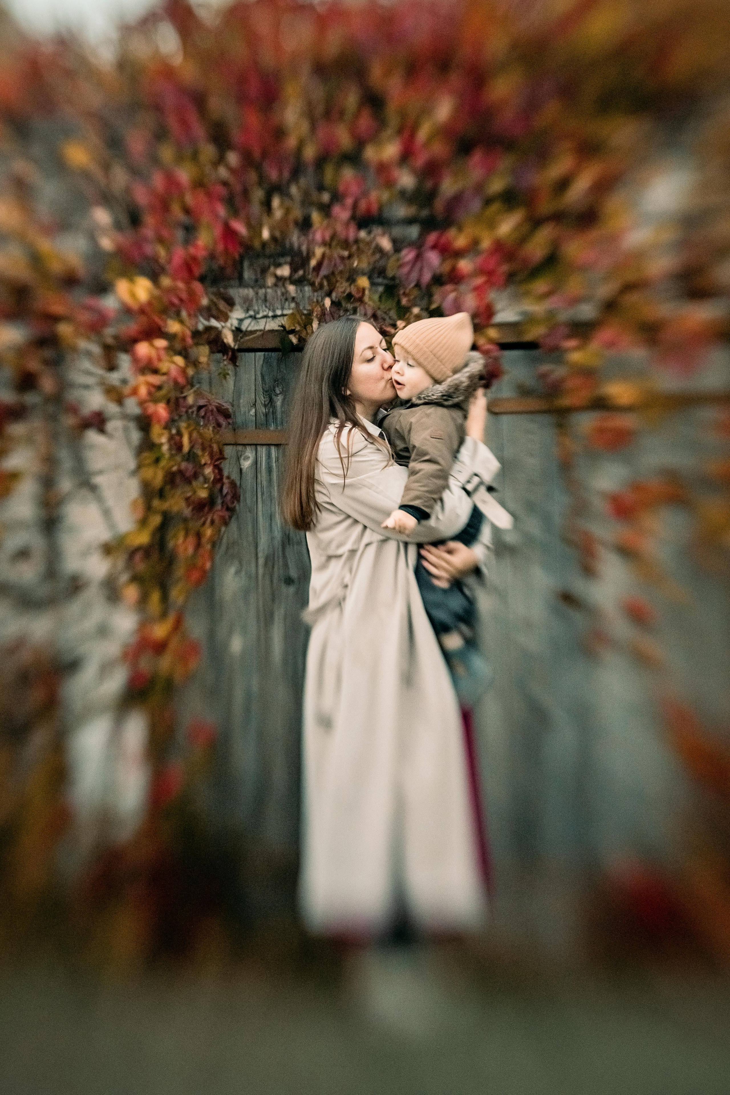 Осенняя фотопрогулка для семьи Ани и Вячеслава в Ясной Поляне. Женский семейный фотограф Тула Москва Захарова Анна