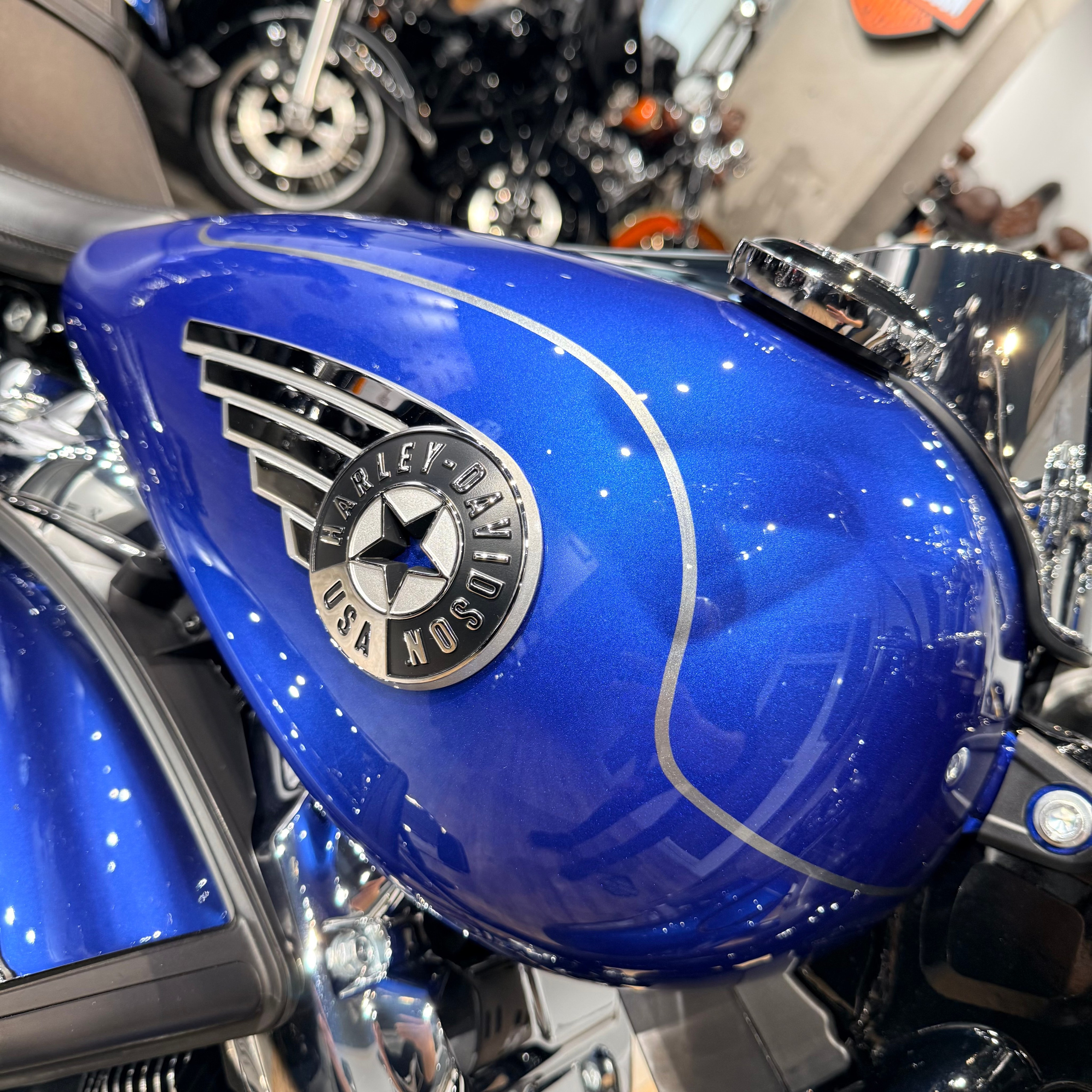 NEW 2026 Fat Boy 117 Вluе Вurst. Hello Davidson, Москва. Только хорошие мотоциклы…