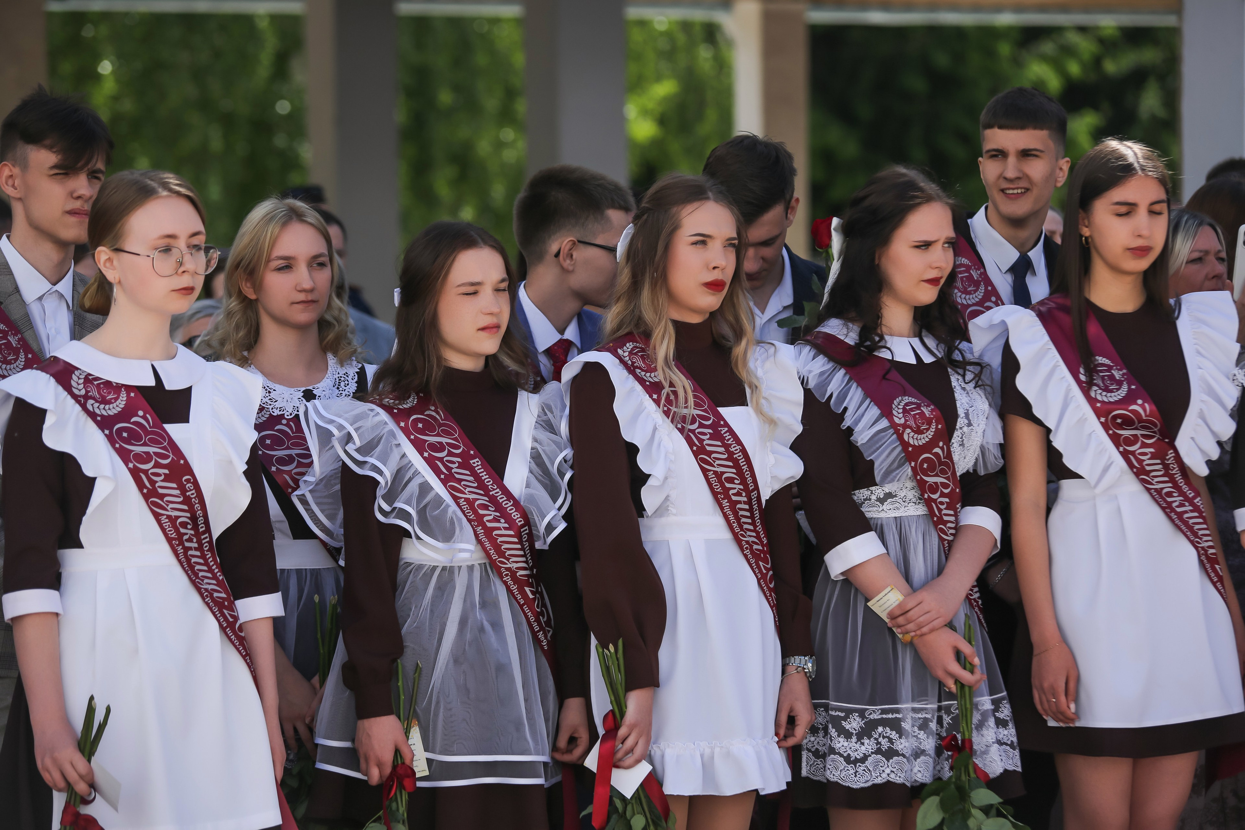 ЛИНЕЙКА «ПОСЛЕДНИЙ ЗВОНОК» 9 ШКОЛА 2024 г МЦЕНСК. ТВОЙ АЛЬБОМ / ТВОИ ПРАВИЛА
