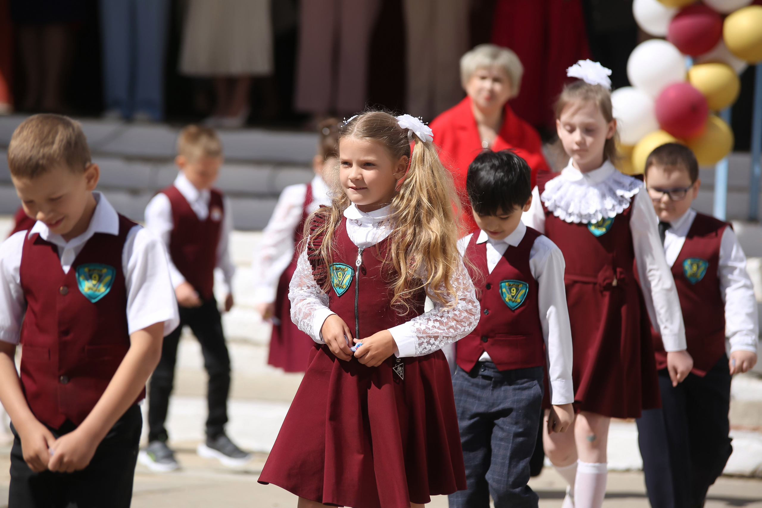 ЛИНЕЙКА «ПОСЛЕДНИЙ ЗВОНОК» 9 ШКОЛА 2024 г МЦЕНСК. ТВОЙ АЛЬБОМ / ТВОИ ПРАВИЛА