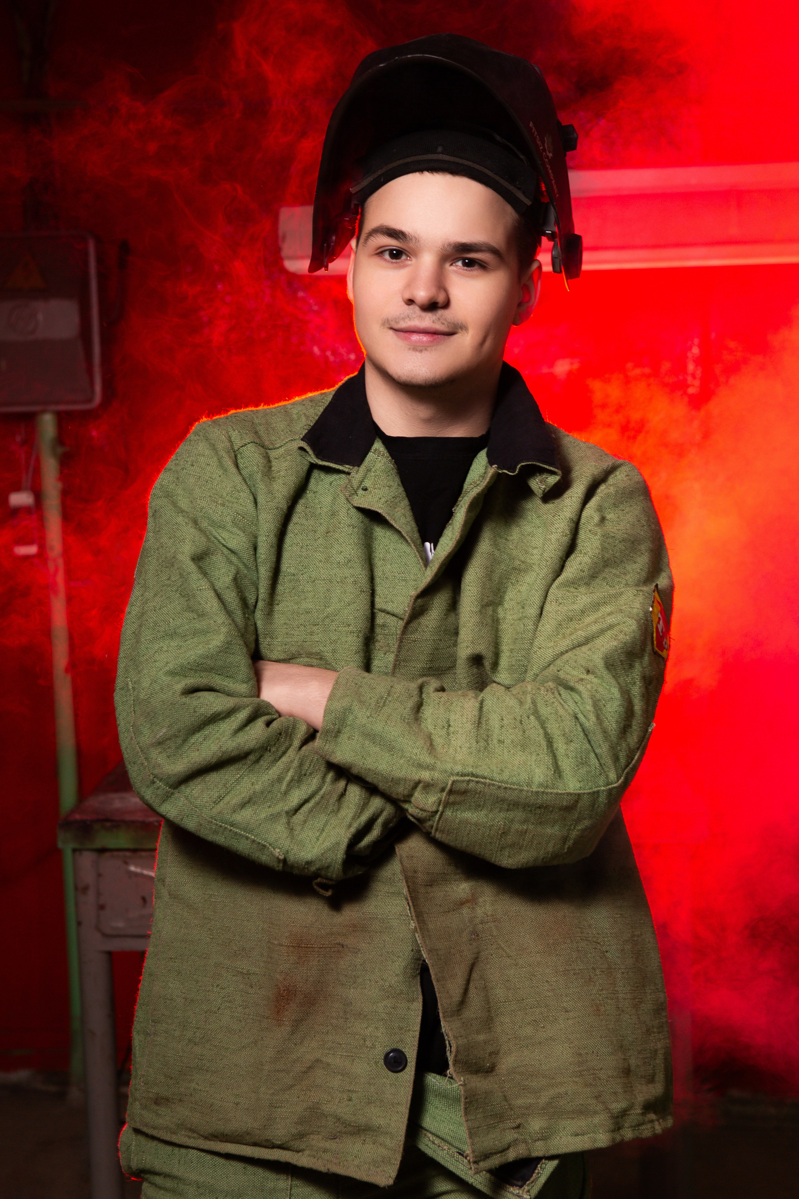 Портретная Фотосессия в Цеху для Выпускников Сварщиков | Твой Альбом Мценск. ТВОЙ АЛЬБОМ / ТВОИ ПРАВИЛА