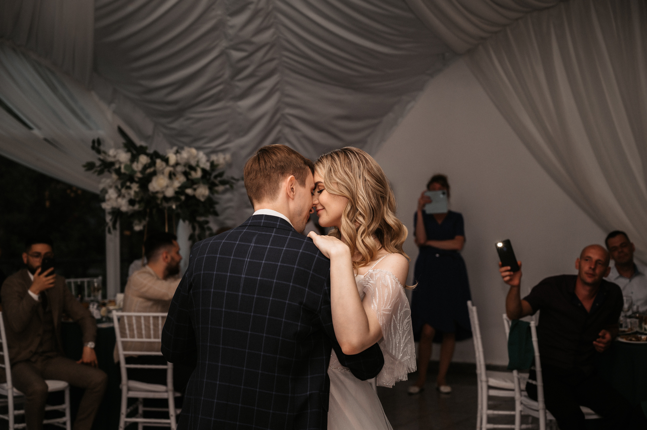 Счастливы и точка. Свадебный фотограф Александр Давыдов