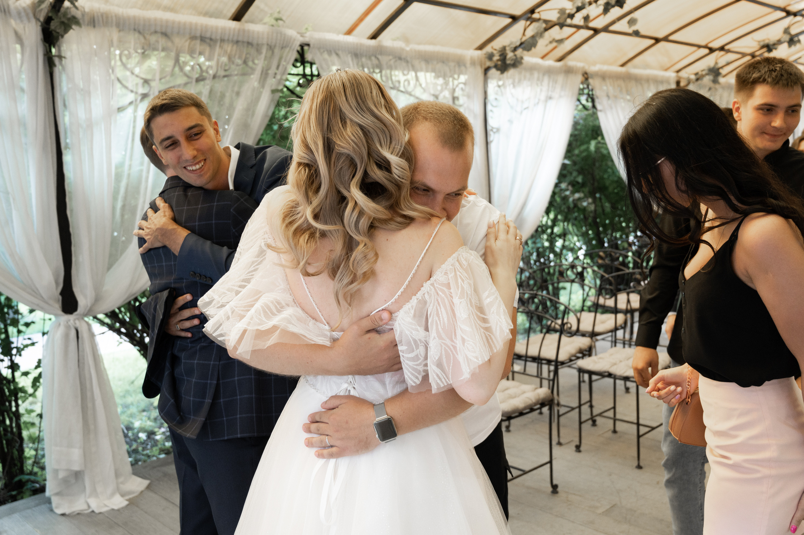 Счастливы и точка. Свадебный фотограф Александр Давыдов