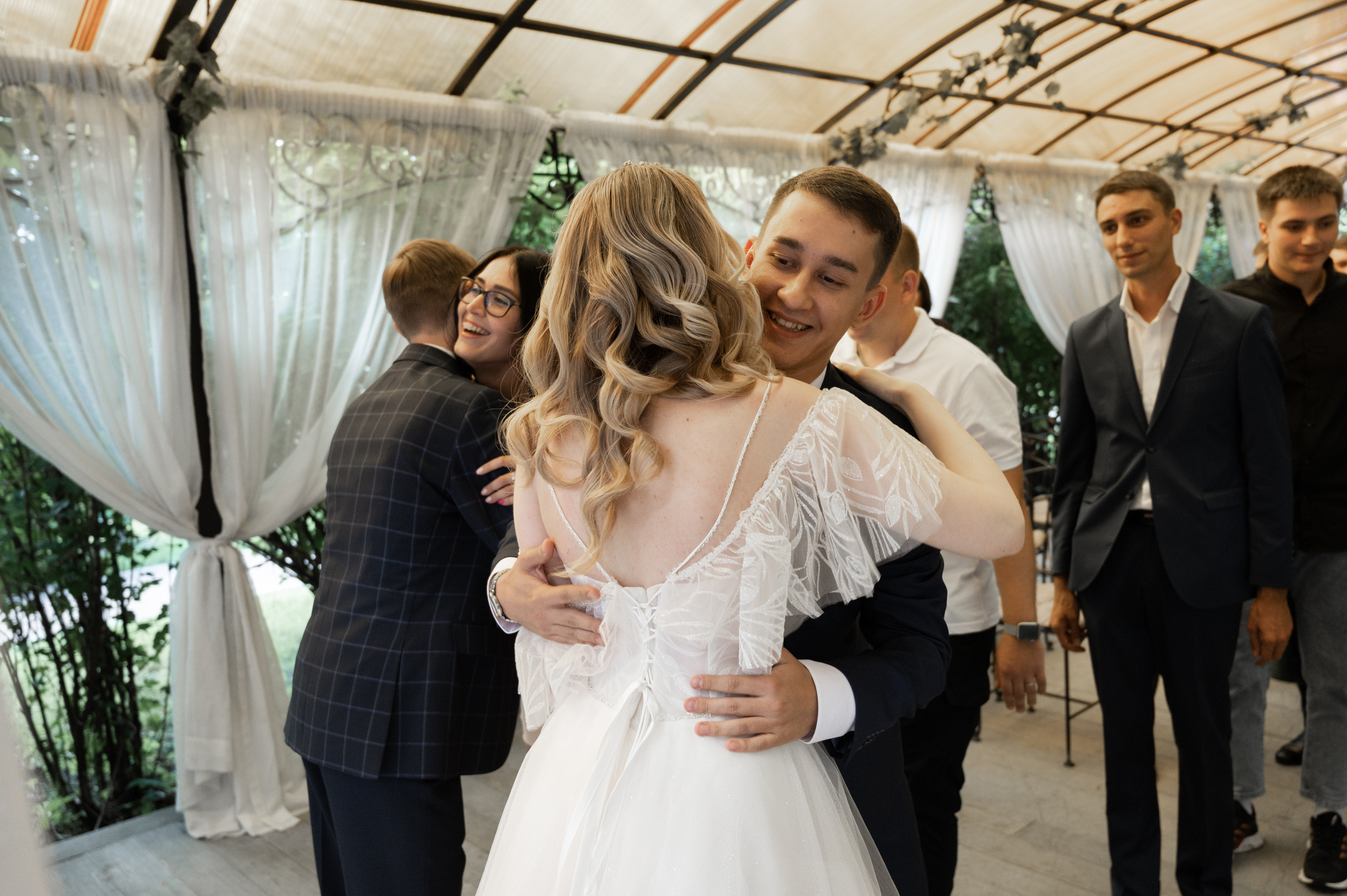 Счастливы и точка. Свадебный фотограф Александр Давыдов