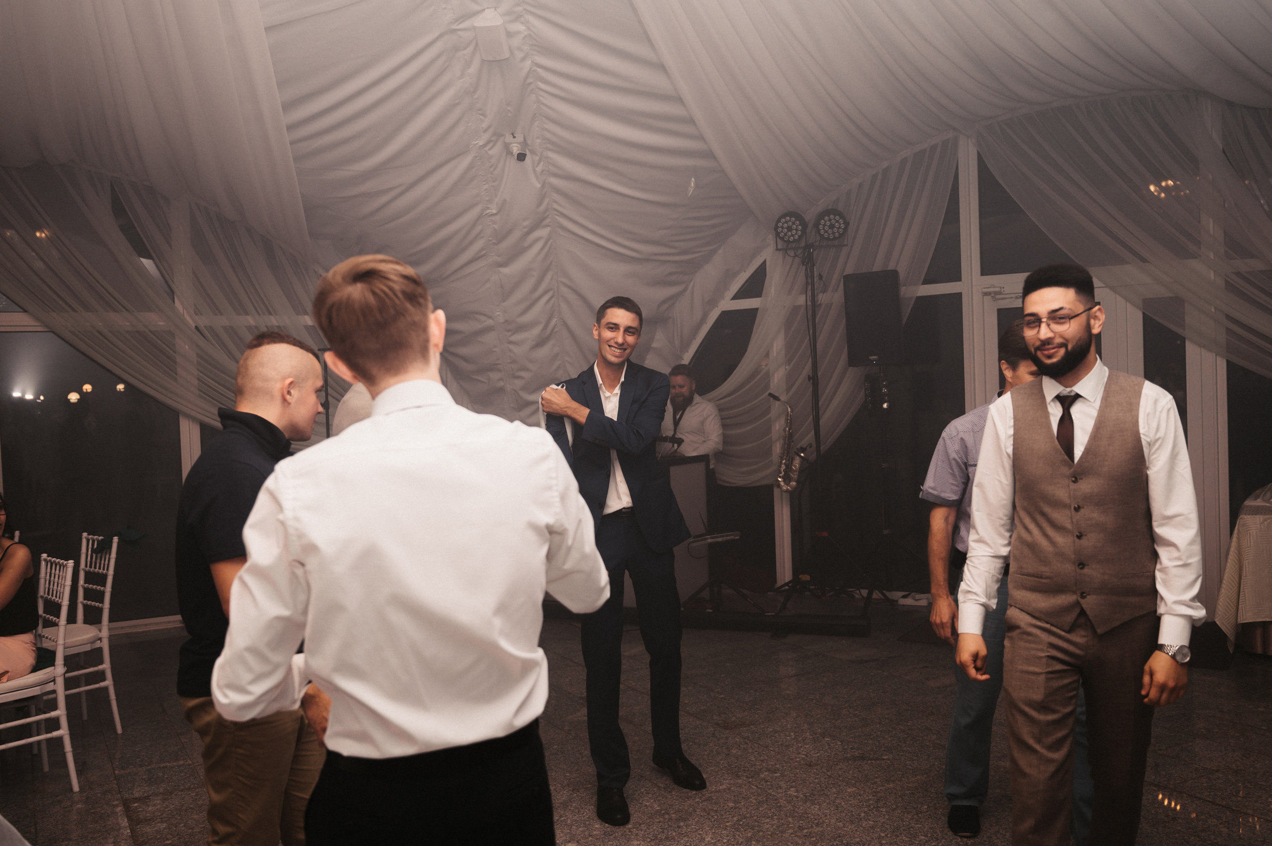 Счастливы и точка. Свадебный фотограф Александр Давыдов