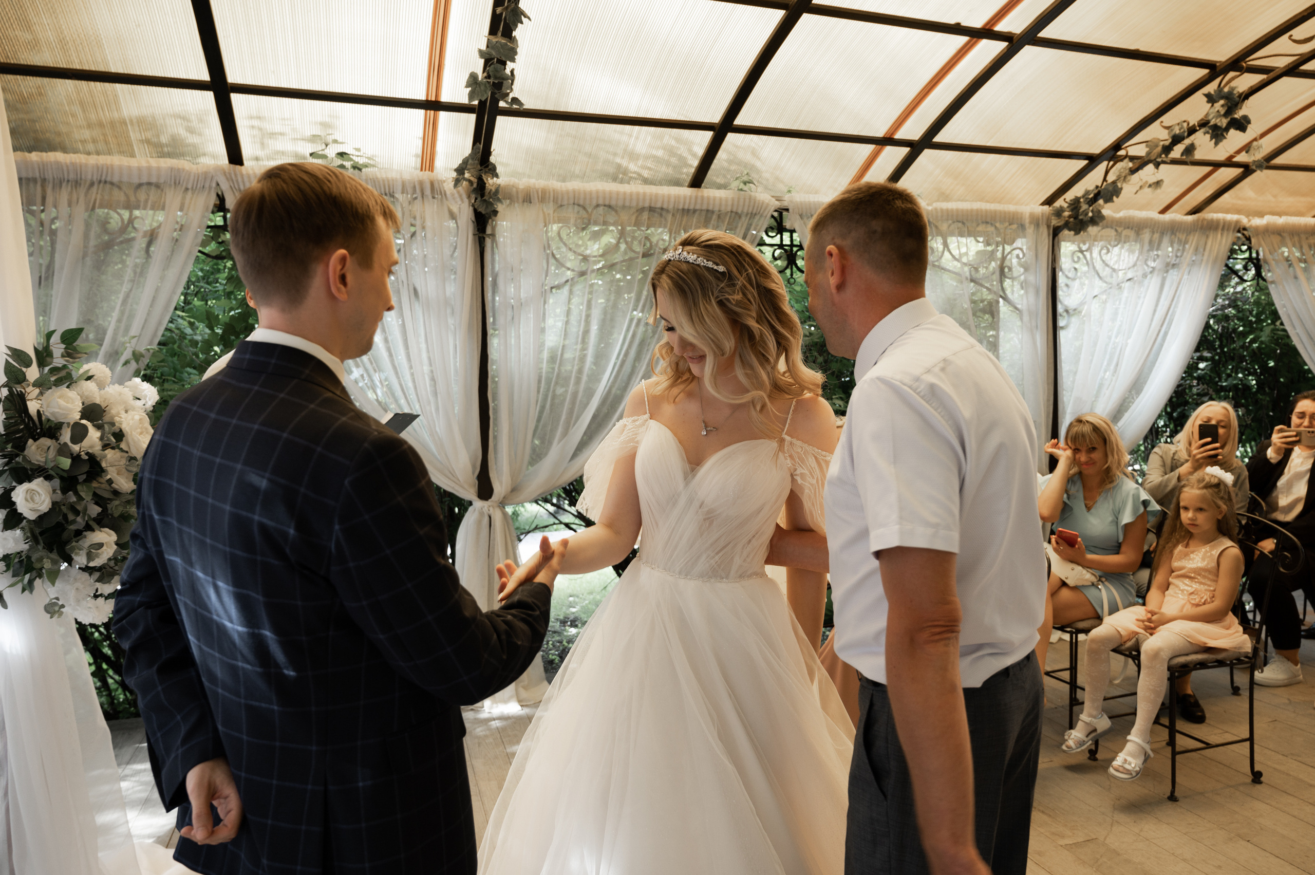 Счастливы и точка. Свадебный фотограф Александр Давыдов