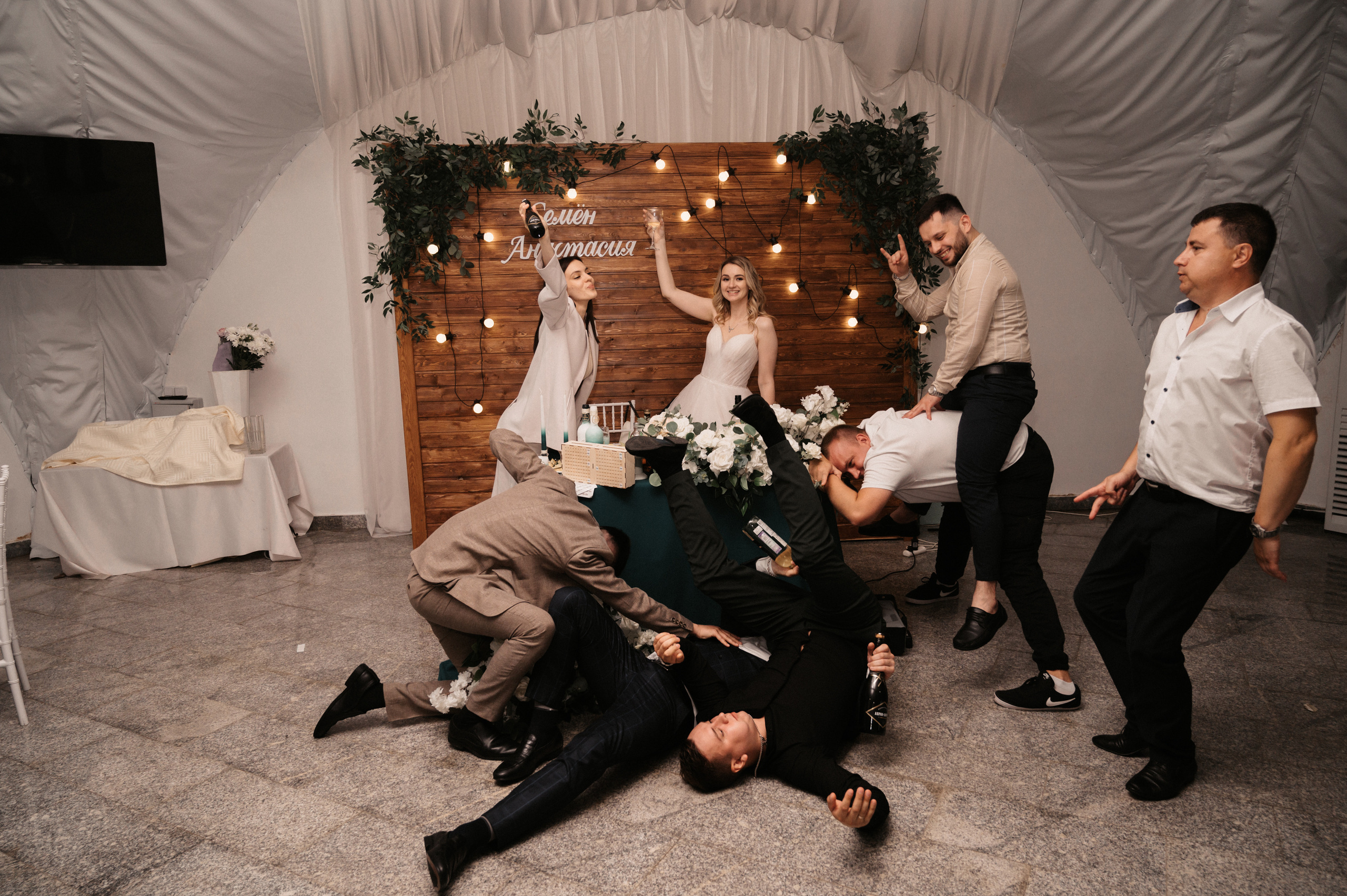 Счастливы и точка. Свадебный фотограф Александр Давыдов