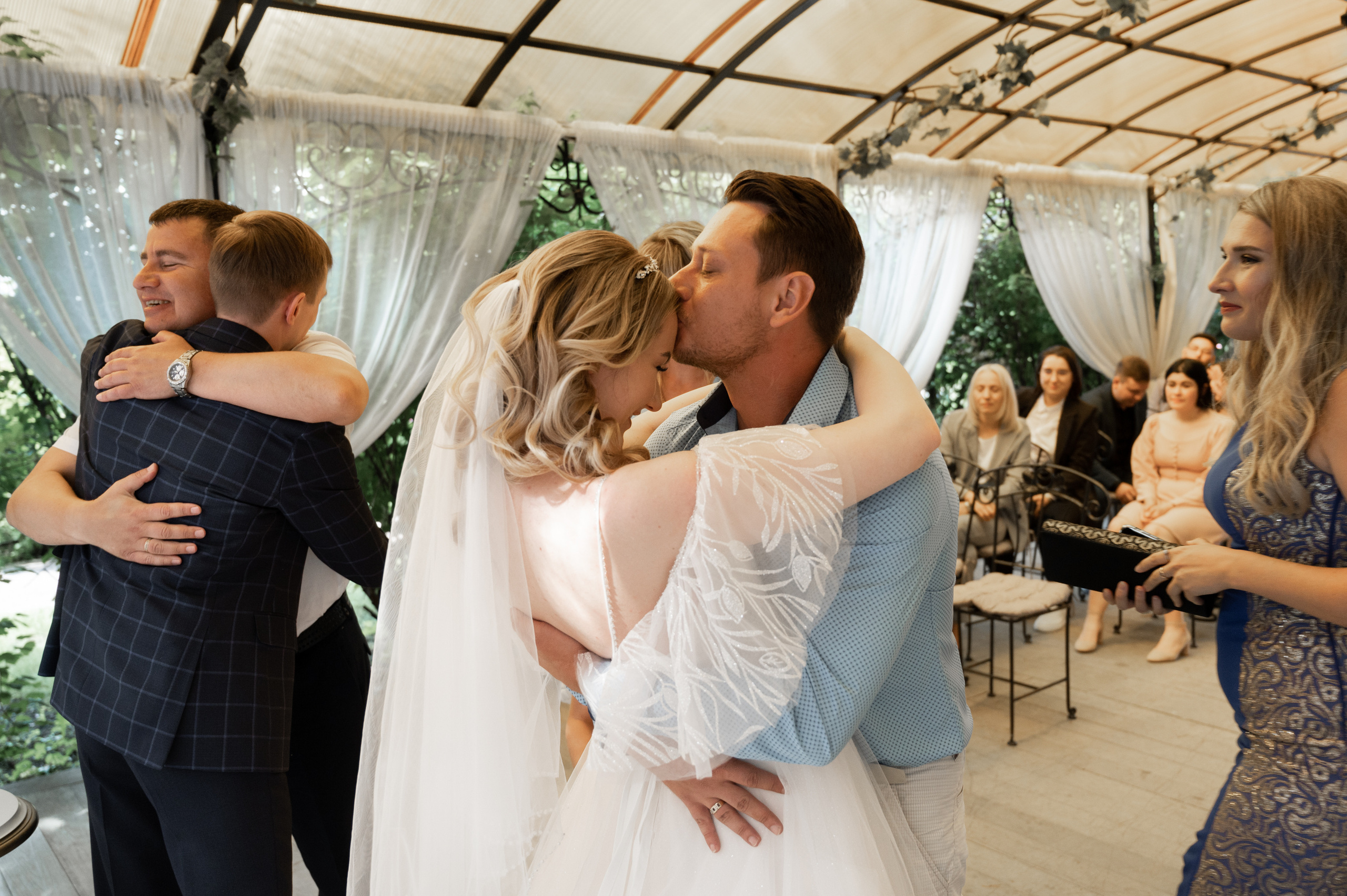 Счастливы и точка. Свадебный фотограф Александр Давыдов