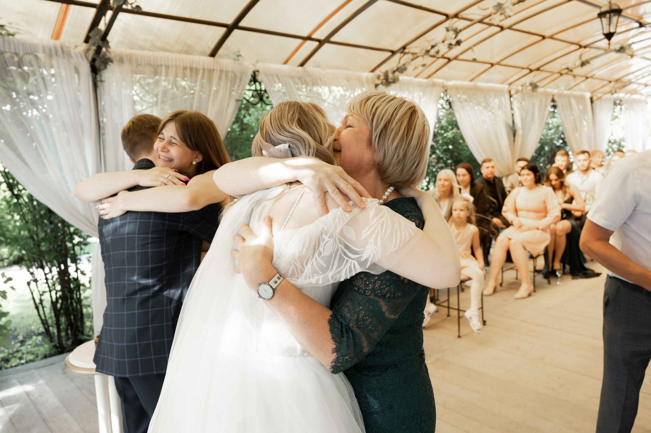 Счастливы и точка. Свадебный фотограф Александр Давыдов